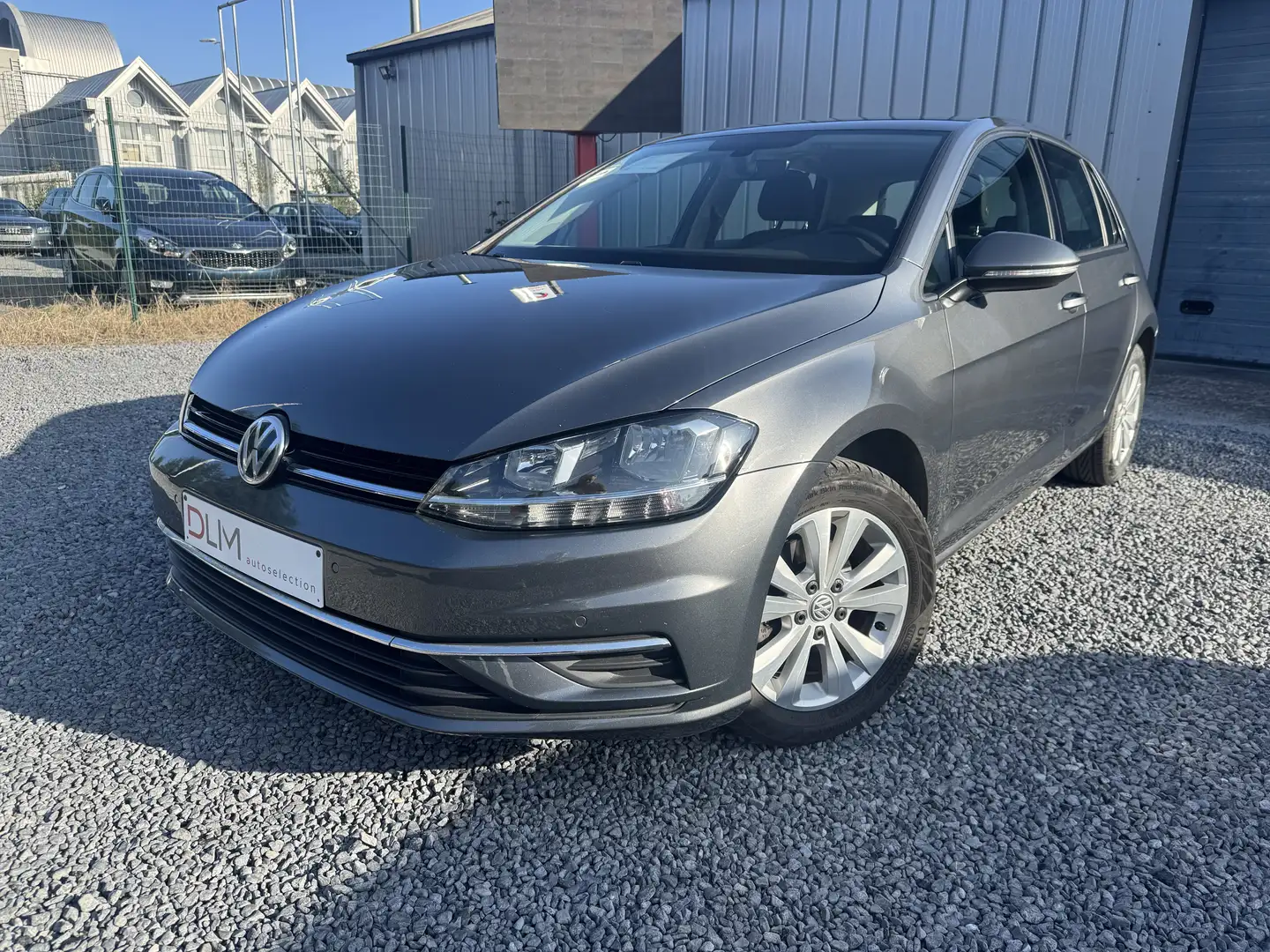 Volkswagen Golf 1.0 TSI Comfortline Attelage Caméra Carplay! Grigio - 1