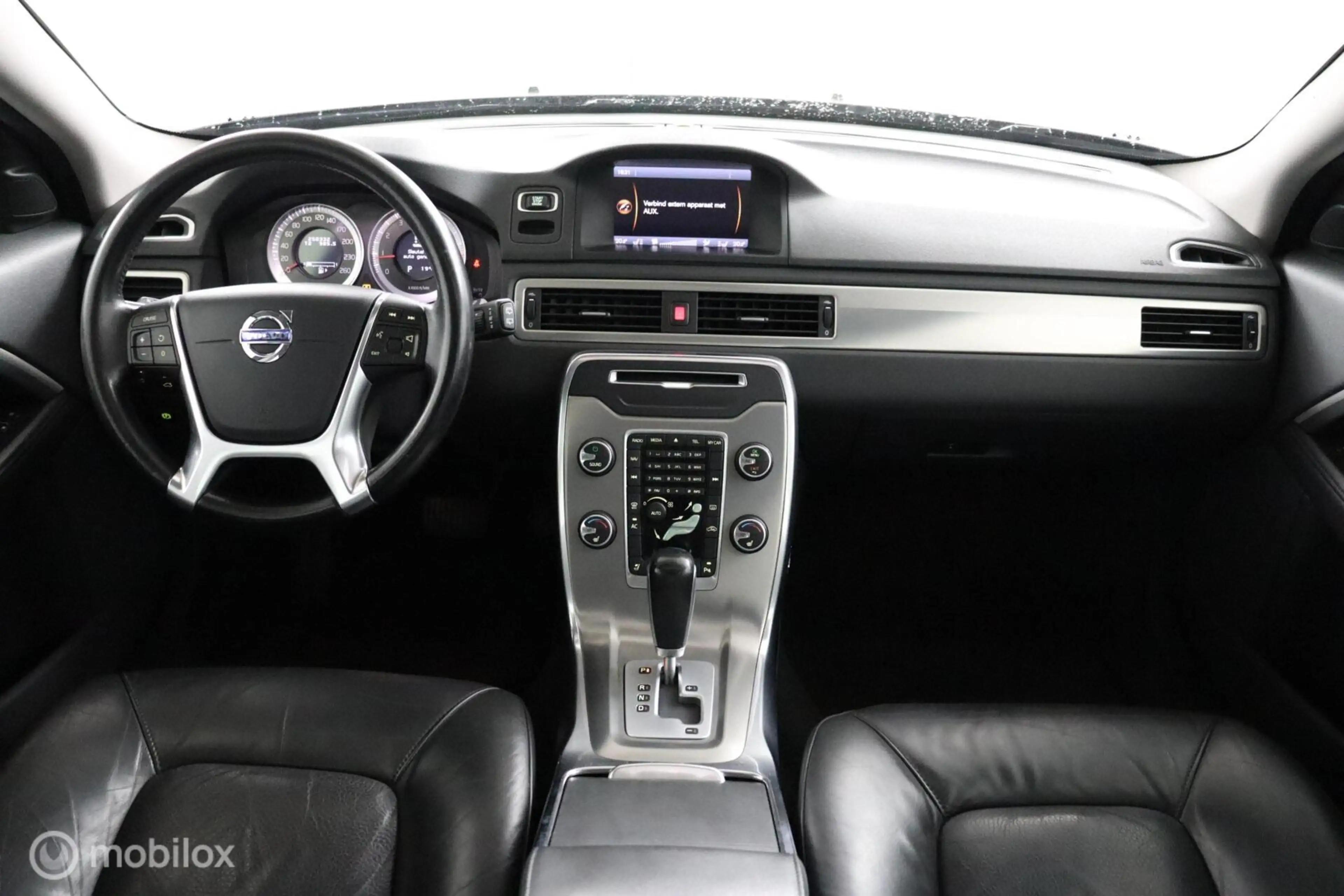 Volvo V70 1.6 T4 Limited Edition LEDER / STOELVERW. / DAKJE — photo 2