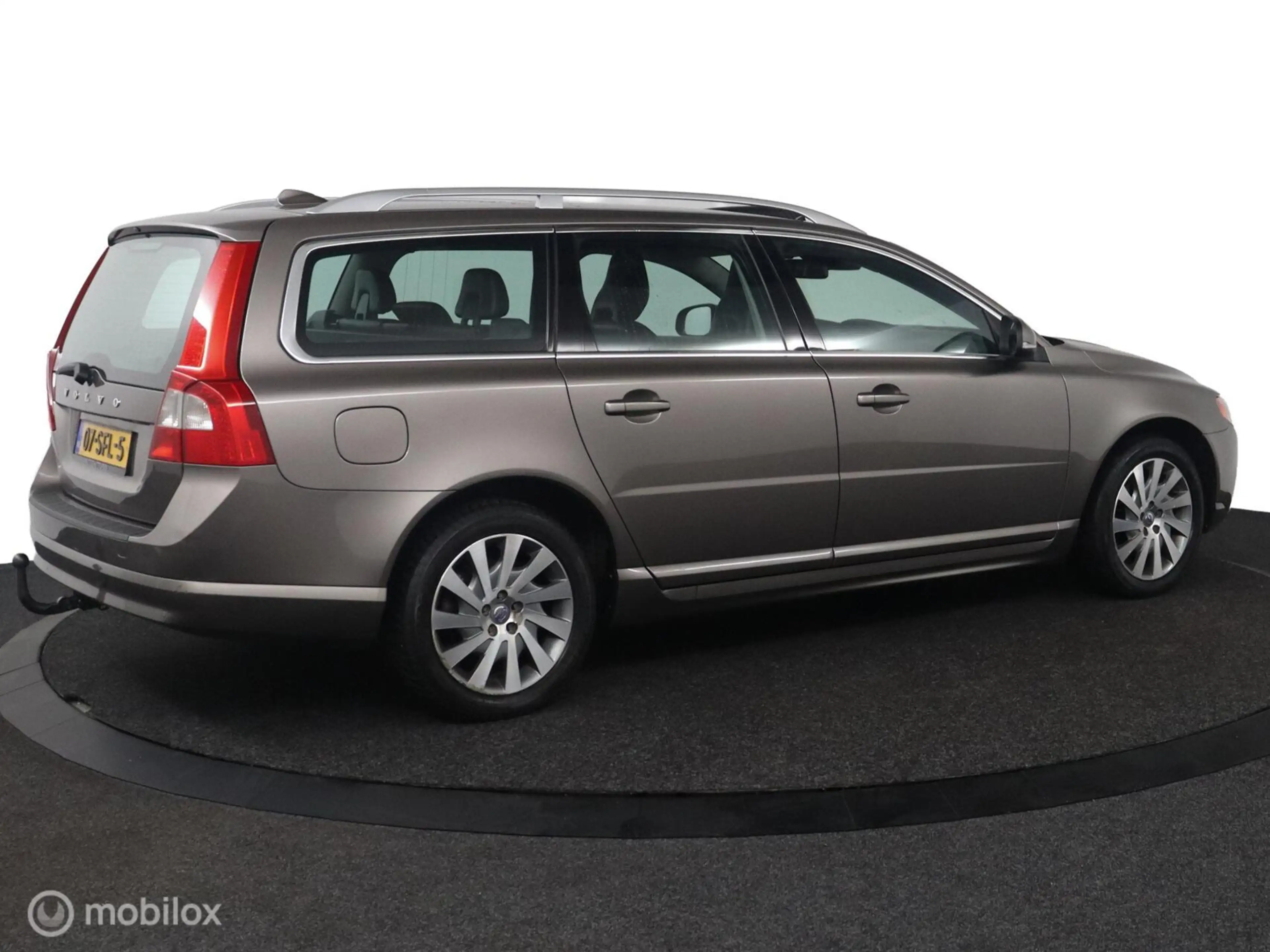 Volvo V70 1.6 T4 Limited Edition LEDER / STOELVERW. / DAKJE — photo 3
