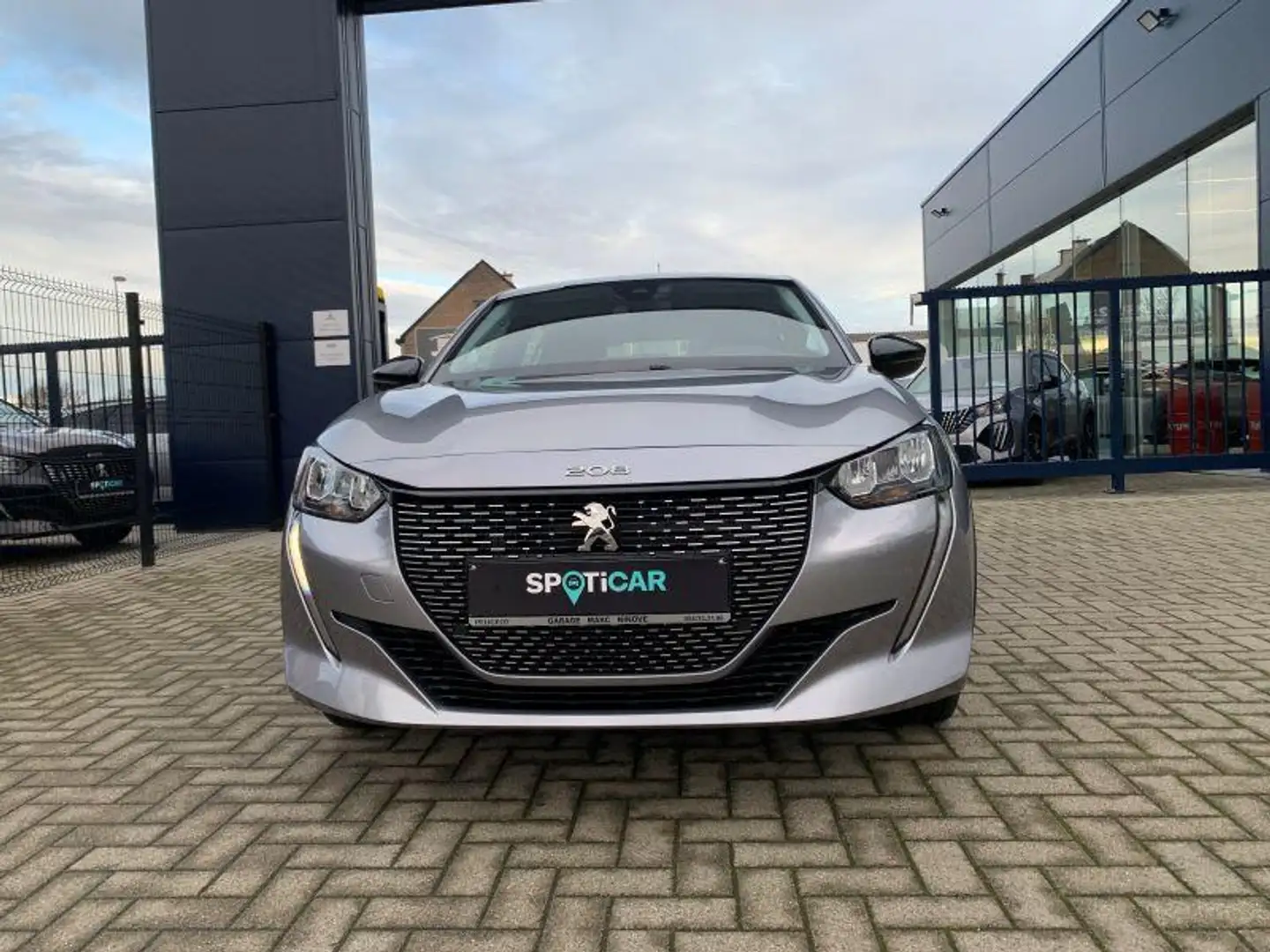 Peugeot e-208 Active Pack Gris - 2