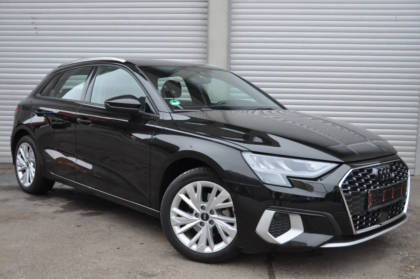 Audi A3 2,0 tdi Sportback 35 TDI advanced Schwarz - 2