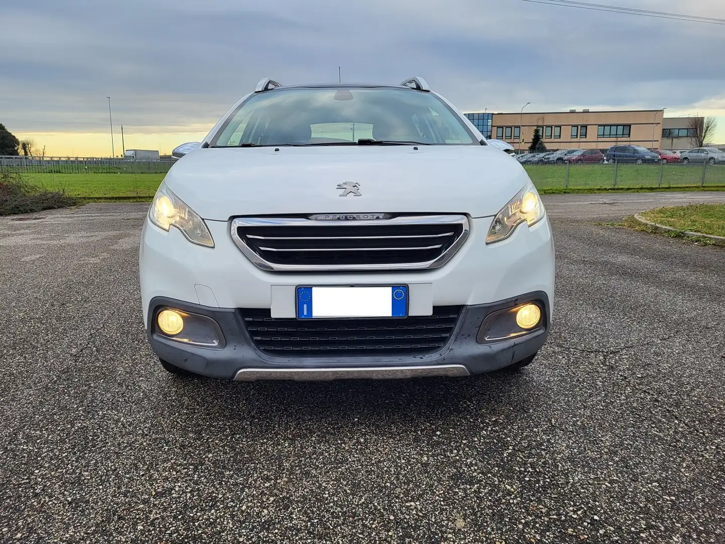 Peugeot 2008 1.6 hdi 100cv Allure Wit - 2