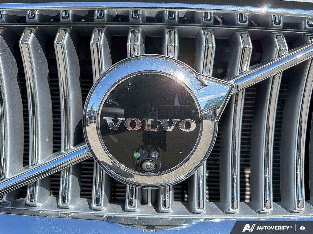 2024 Volvo XC90 T8 Plus Bright Theme thumb 8