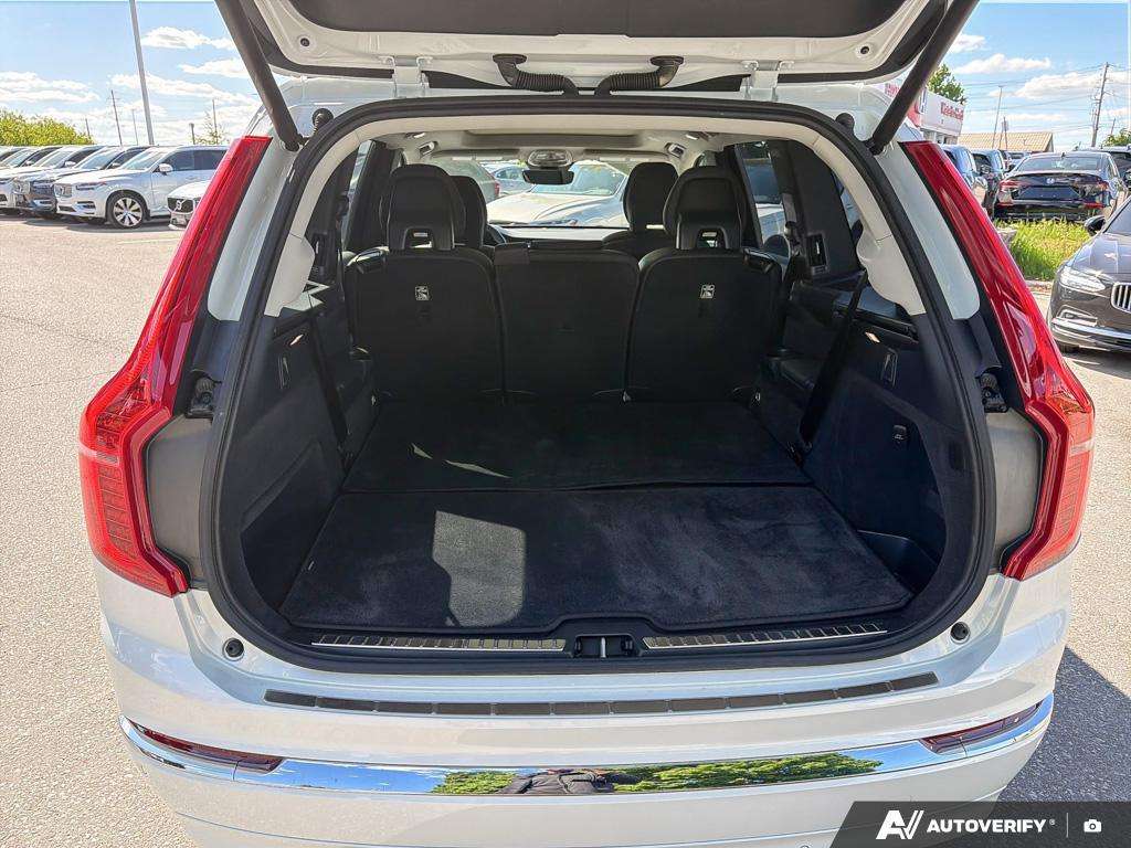 2024 Volvo XC90 T8 Plus Bright Theme thumb 11