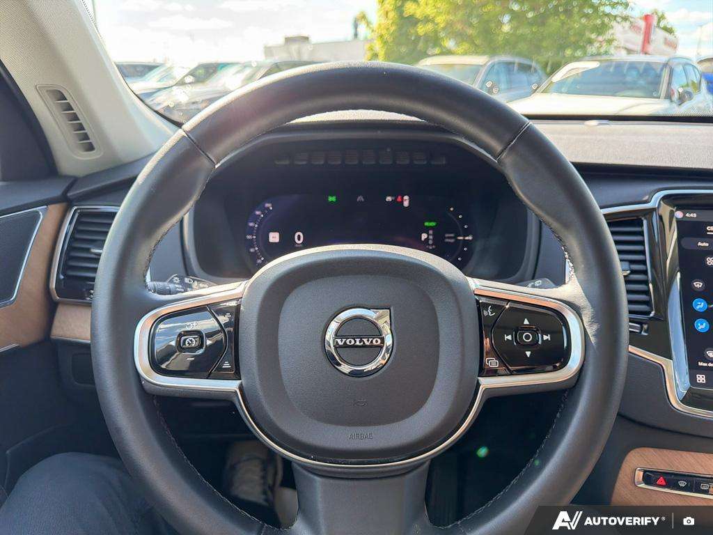 2024 Volvo XC90 T8 Plus Bright Theme thumb 13