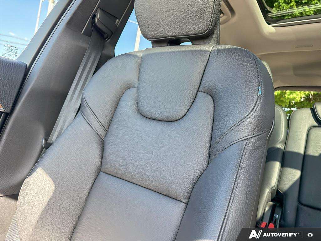 2024 Volvo XC90 T8 Plus Bright Theme thumb 19
