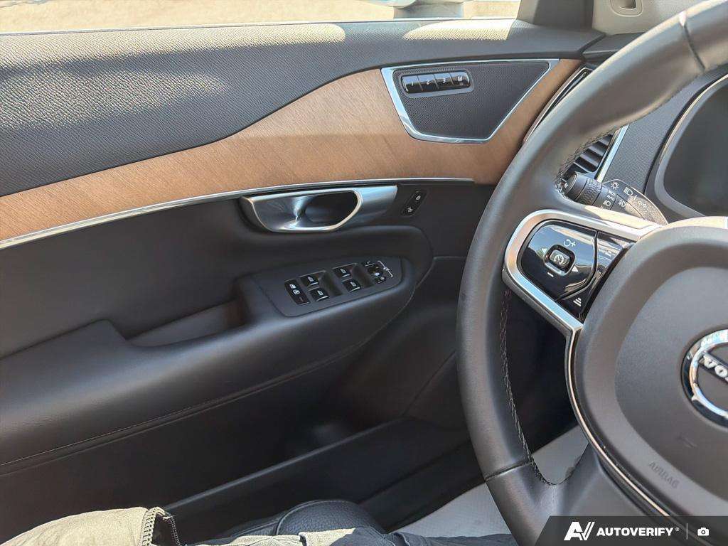 2024 Volvo XC90 T8 Plus Bright Theme thumb 16