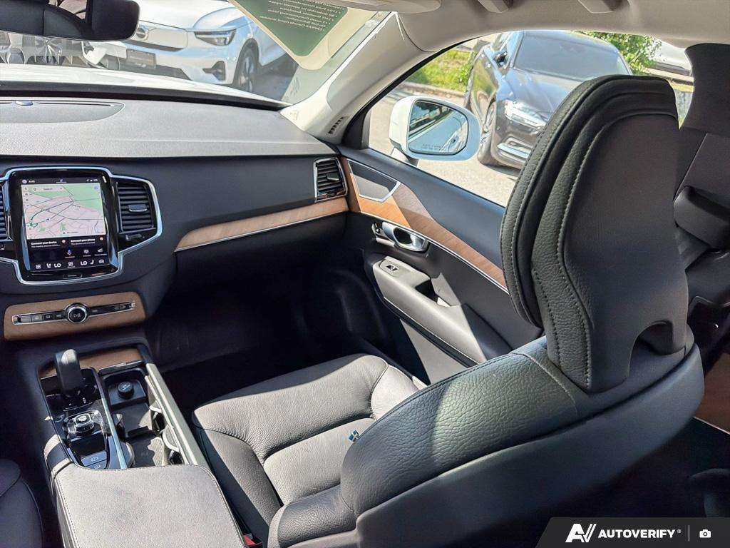 2024 Volvo XC90 T8 Plus Bright Theme thumb 24