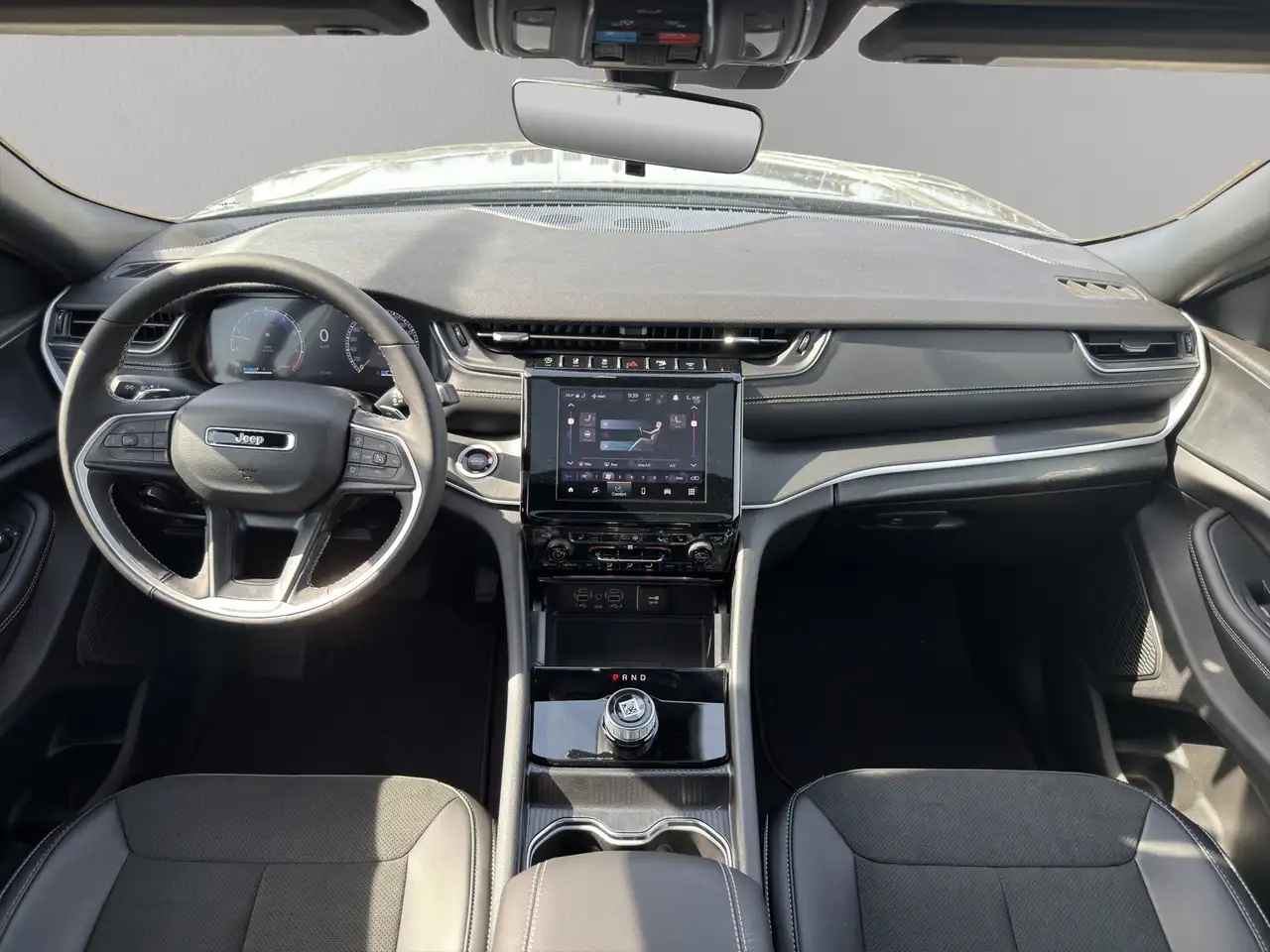 Jeep Grand Cherokee снимка Jeep Grand Cherokee