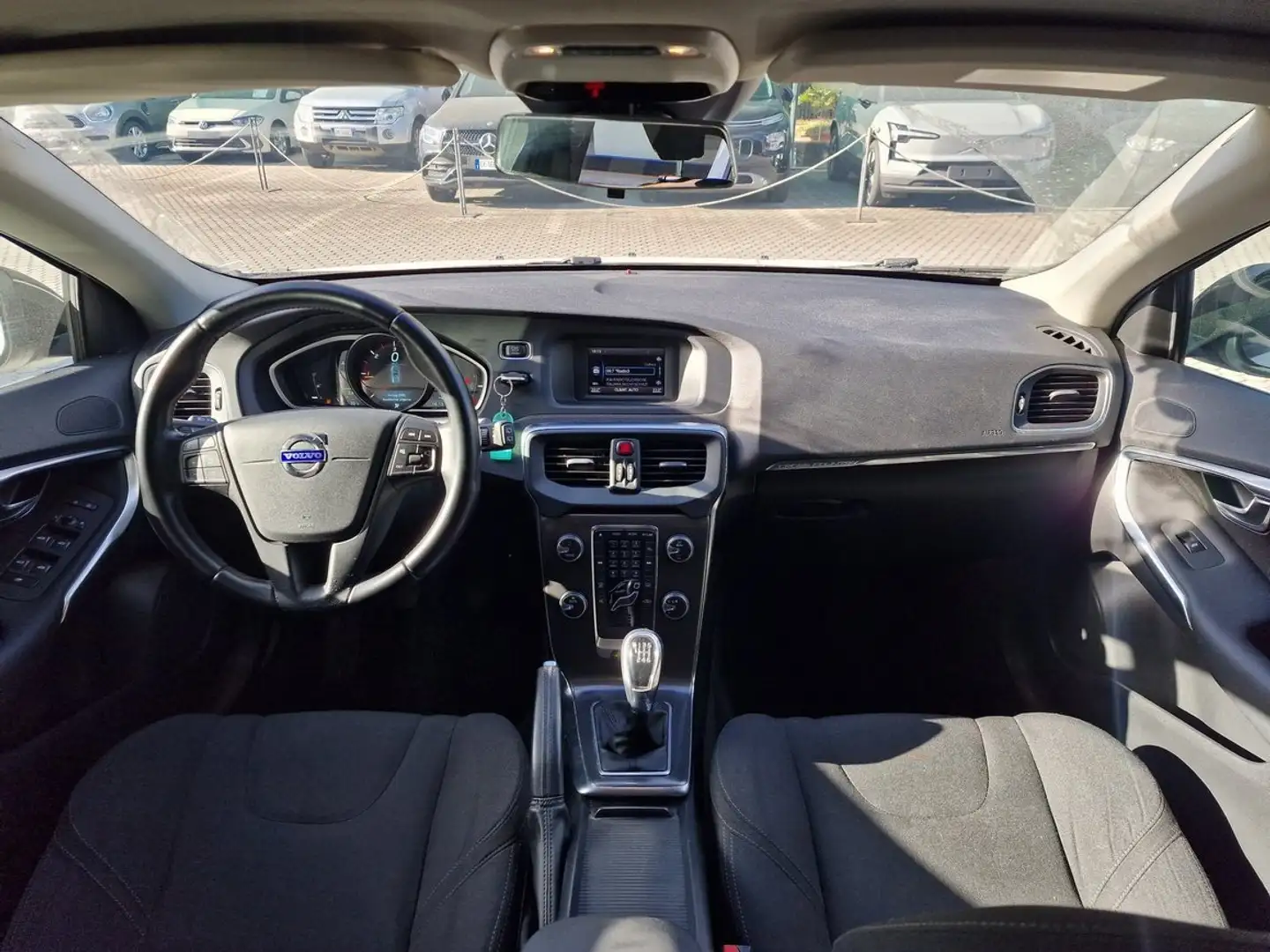 Volvo V40 Cross Country V40 Cross Country D2 1.6 Kinetic Blanc - 2