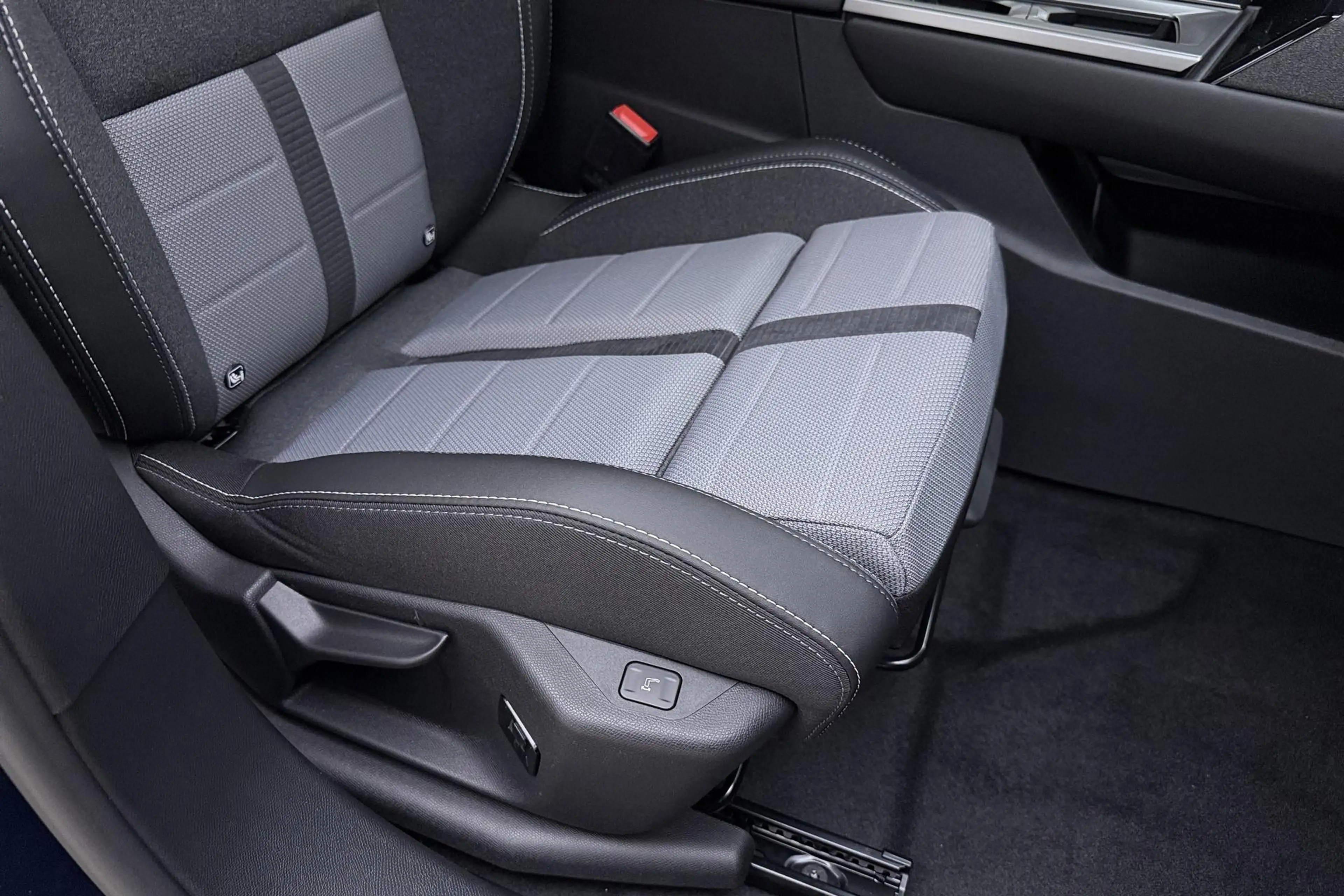 Opel Grandland Electric GS 73 kWh 213pk | Panoramadak | HUD | Ron — photo 13