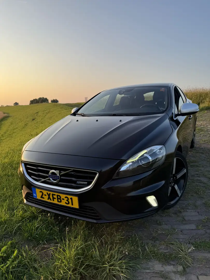 Volvo V40 2.0 D4 Oc. Race Bns Negro - 1