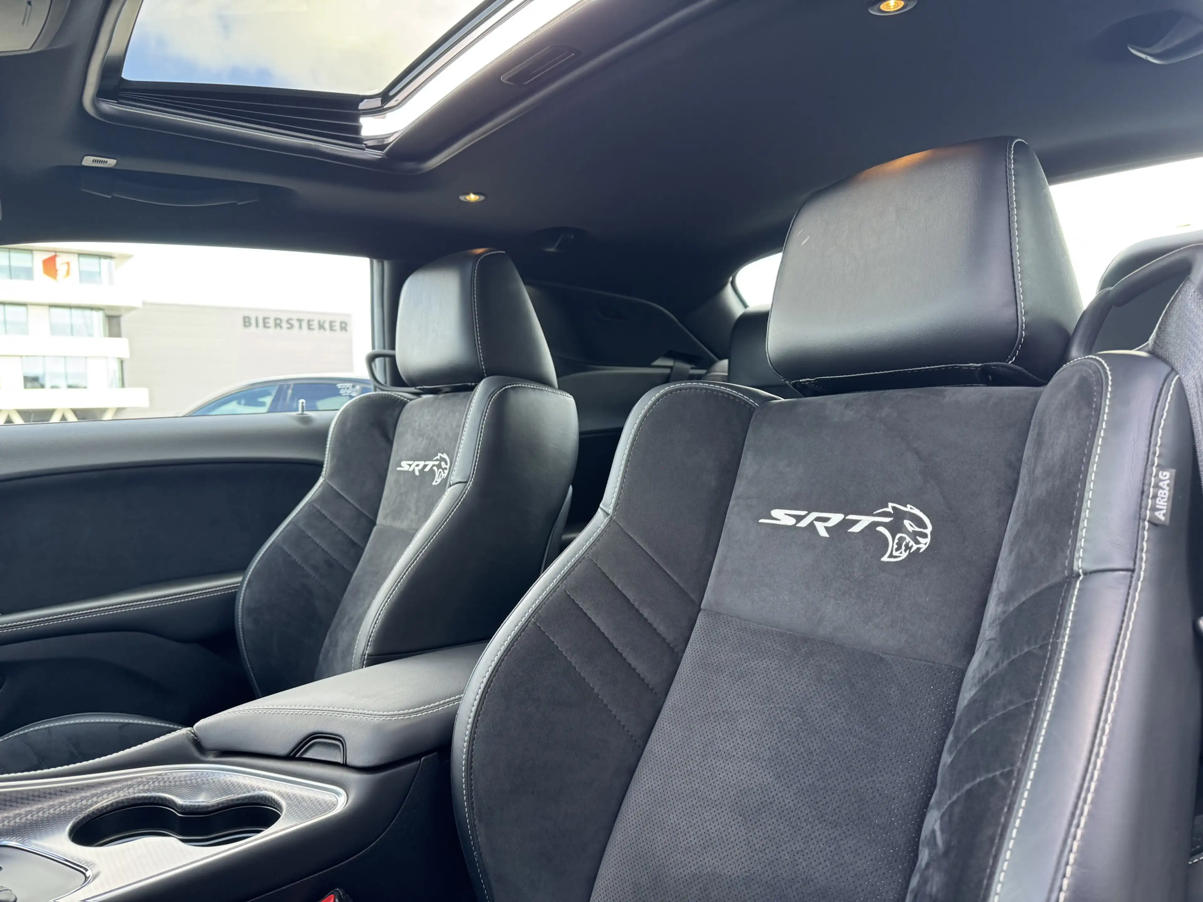 Dodge Challenger 6.2L SRT HELLCAT | Schuifkanteldak | Eerste eigena — photo 10