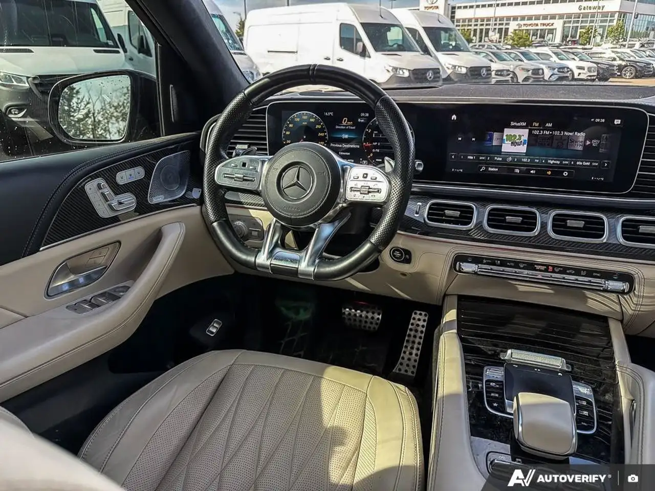 Mercedes-Benz GLS снимка Mercedes-Benz GLS