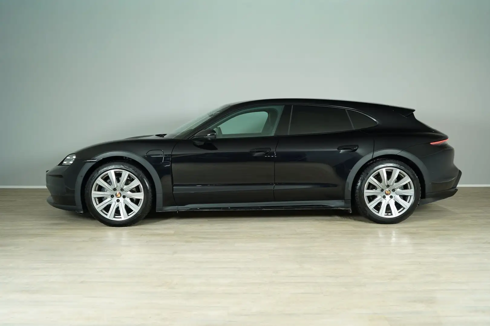 Porsche Taycan 4 Cross Turismo Schwarz - 2
