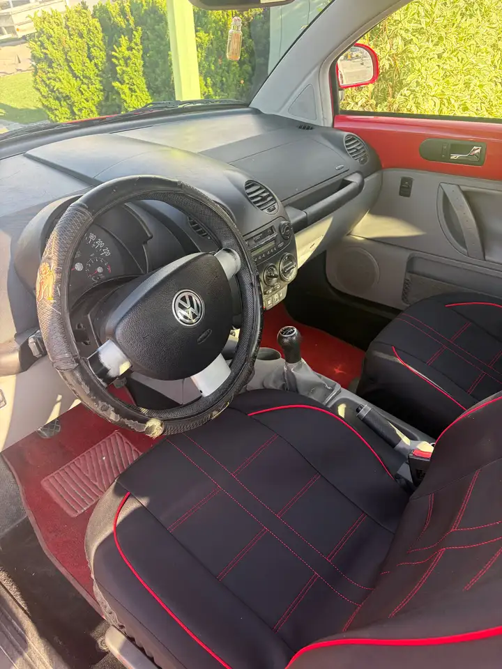 Volkswagen Beetle photo Volkswagen Beetle