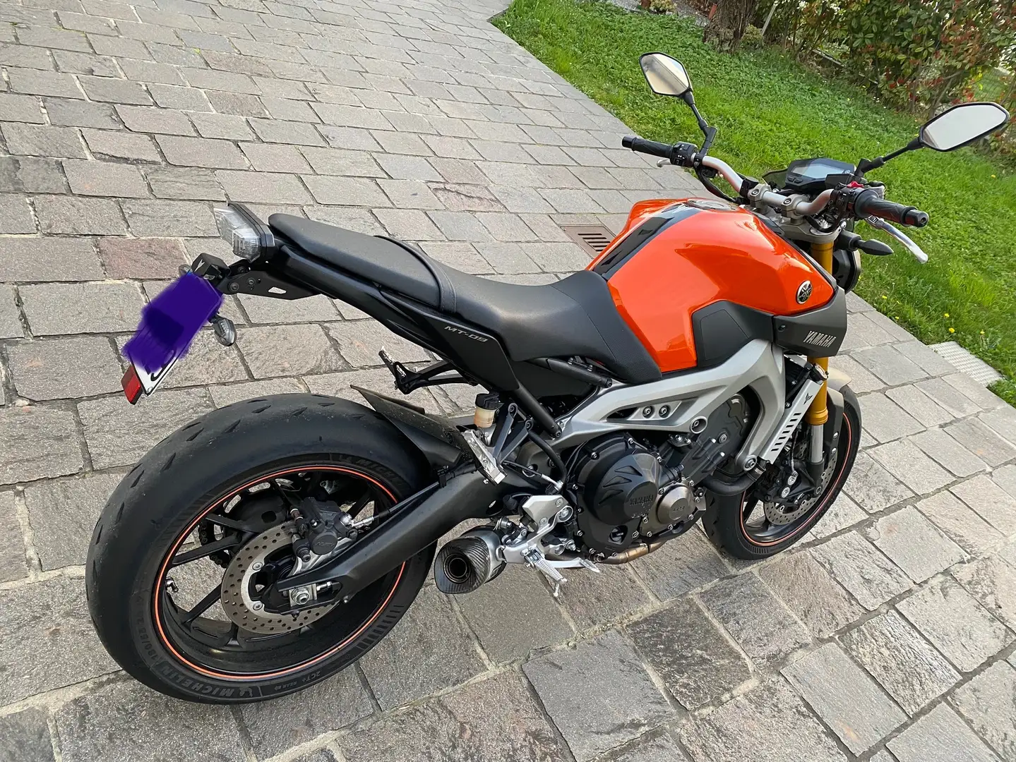 Yamaha MT-09 Naranja - 1