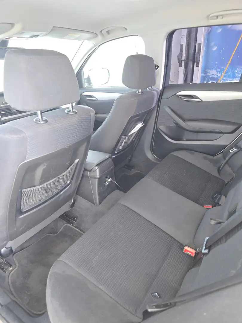 BMW X1 xDrive18d Österreich-Paket Aut. - 1