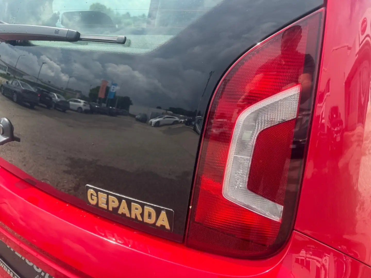 Volkswagen up! GEPARDA ''Autofahren ab 16 Jahren'' L5e Rot - 2