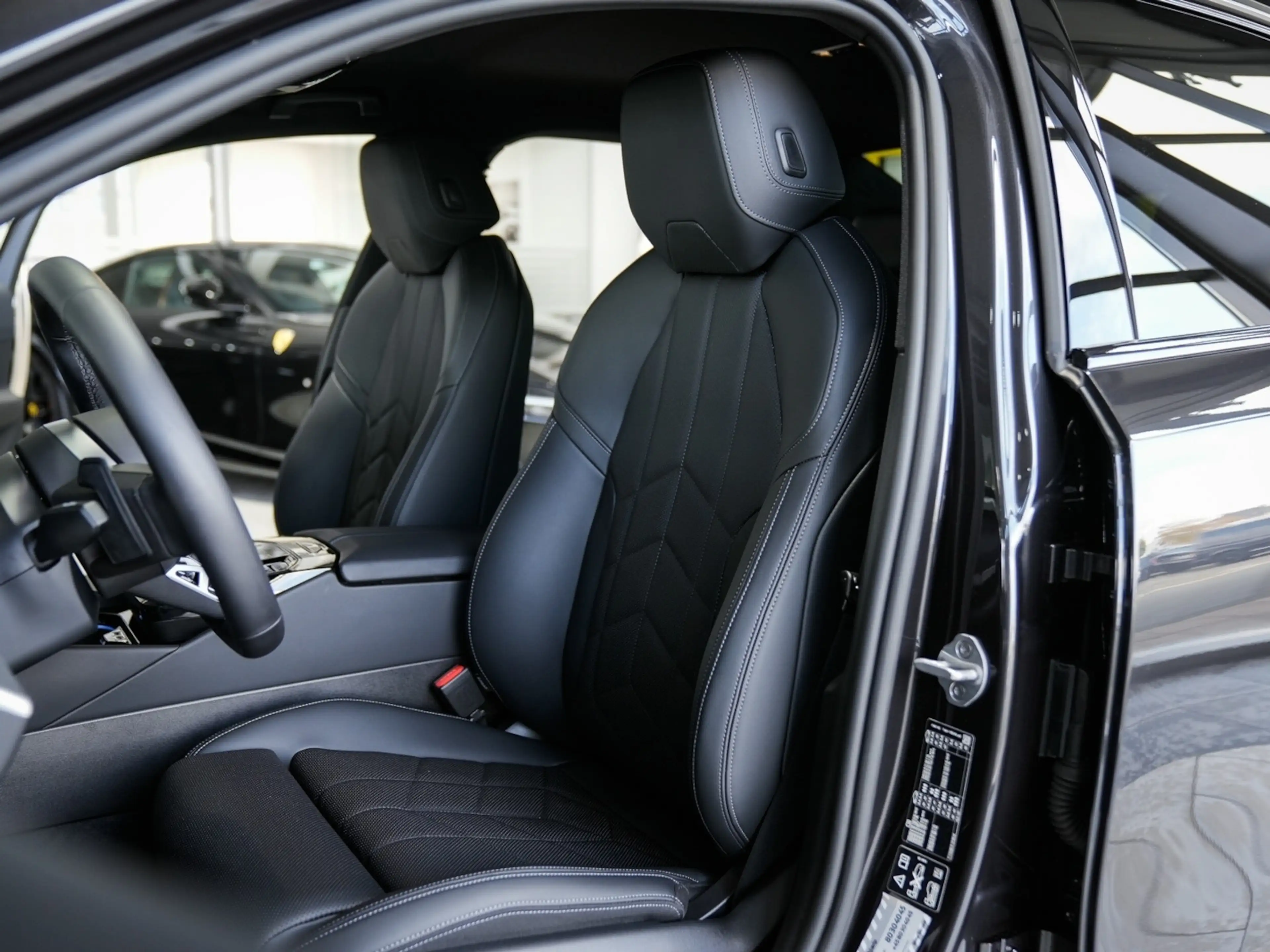 BMW 520 520d xDrive M Sport AHK 20LM Harman Kamera — photo 4