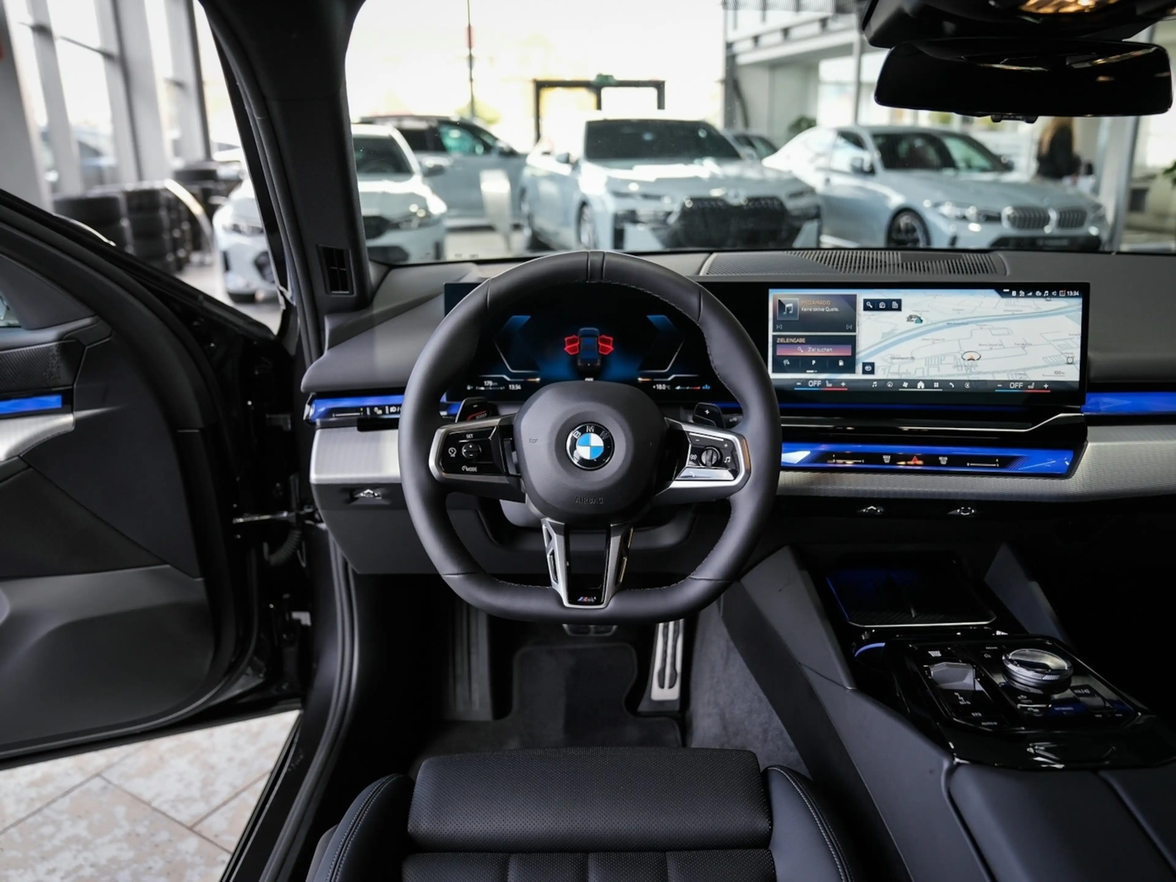 BMW 520 520d xDrive M Sport AHK 20LM Harman Kamera — photo 15