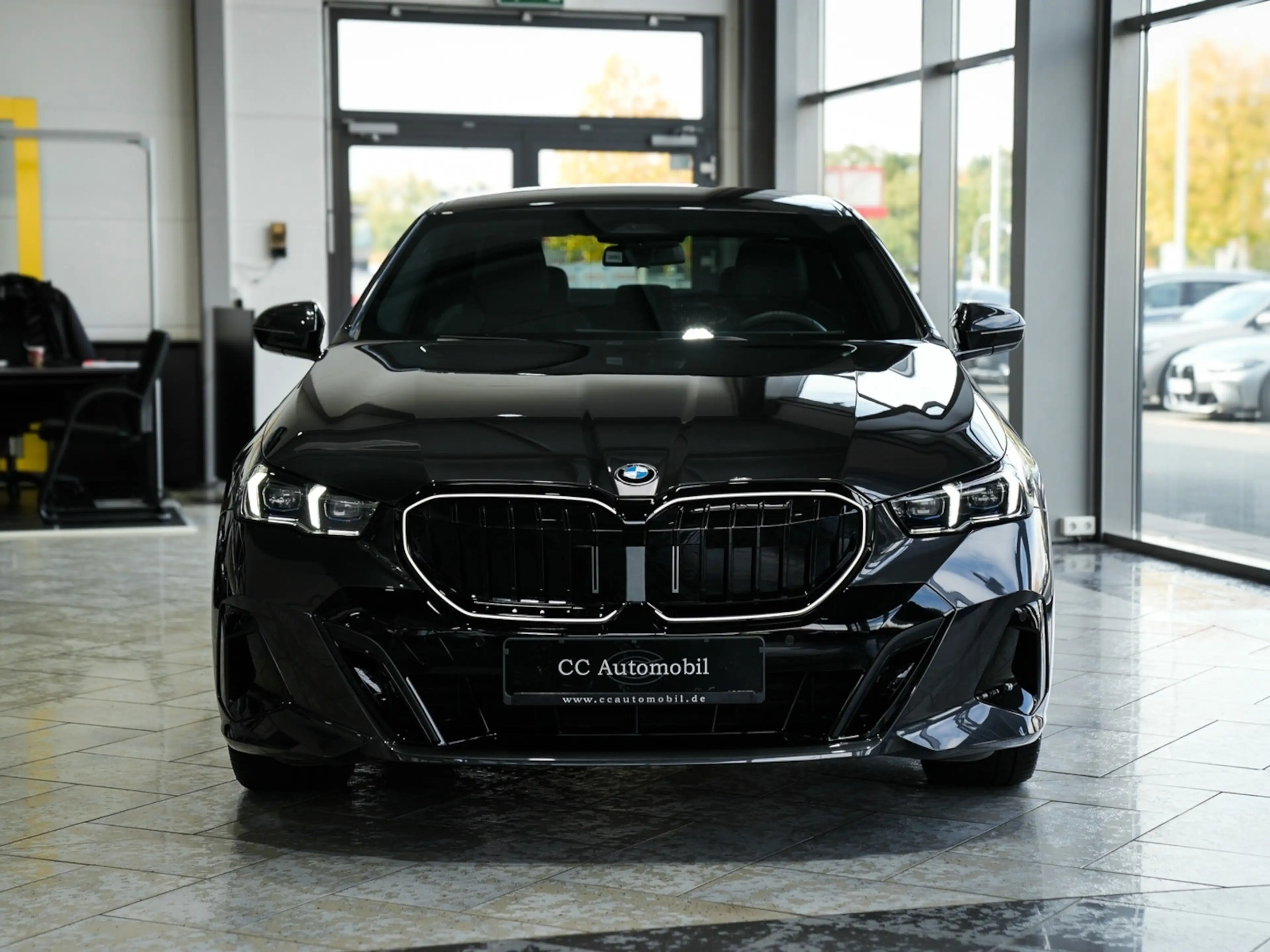 BMW 520 520d xDrive M Sport AHK 20LM Harman Kamera — photo 5