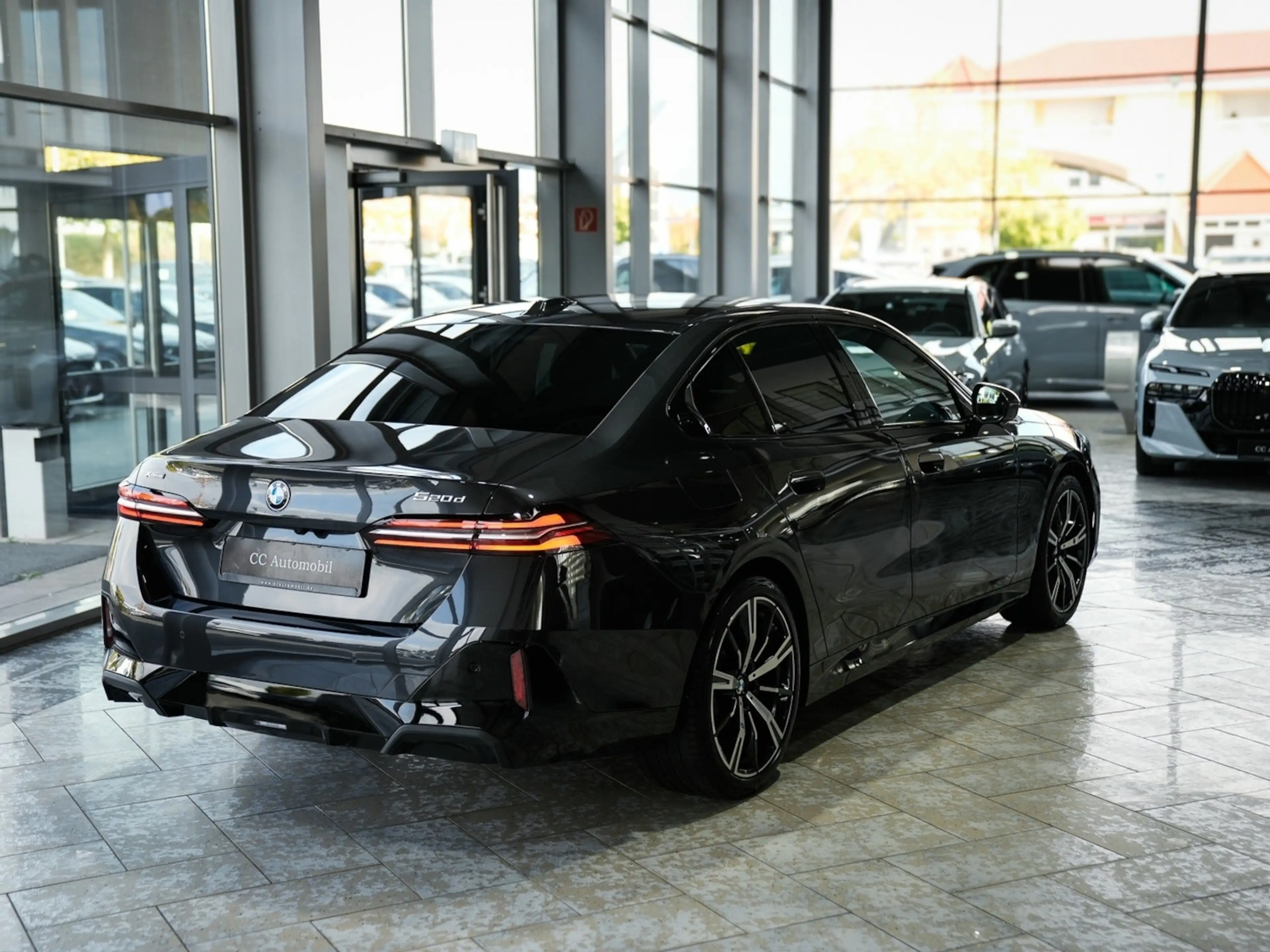BMW 520 520d xDrive M Sport AHK 20LM Harman Kamera — photo 7