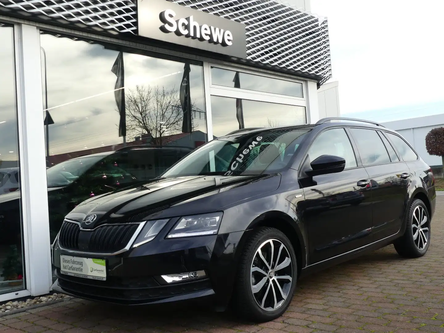 Skoda Octavia 1.5 TSI ACT SOLEIL Combi Schwarz - 1