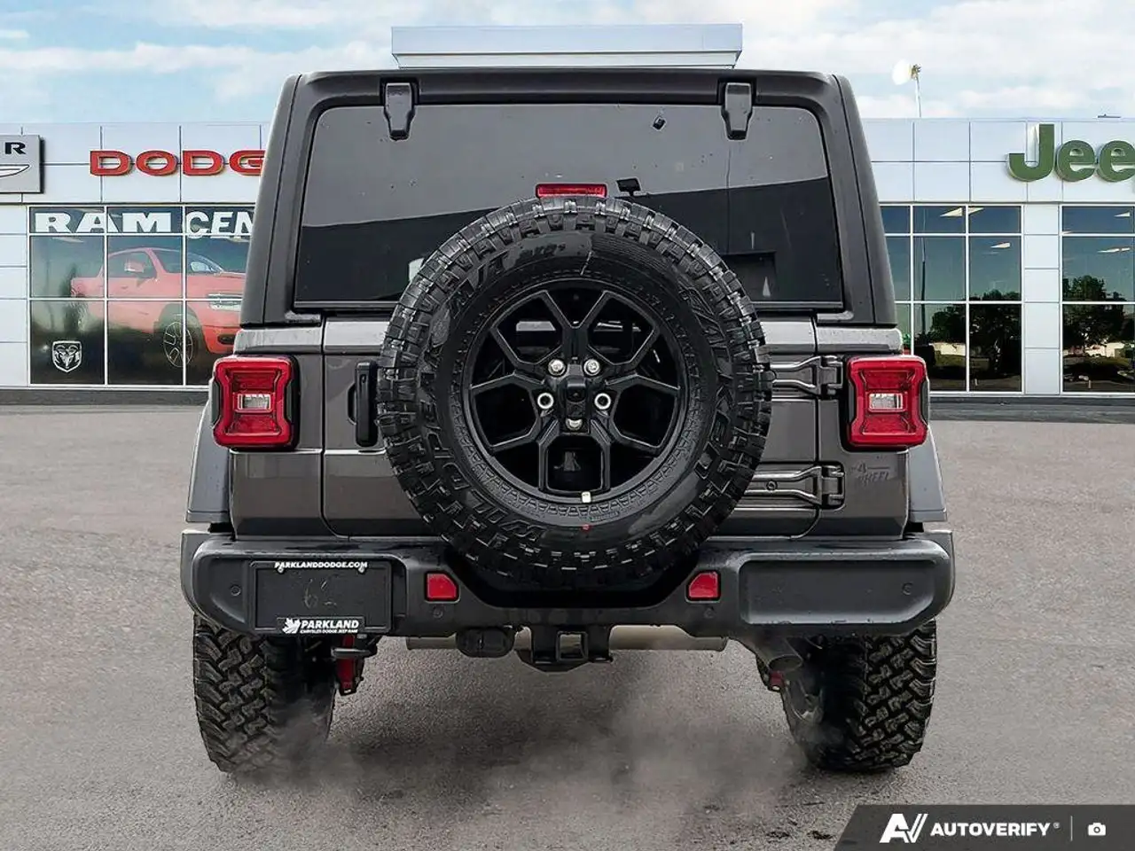 Jeep Wrangler снимка Jeep Wrangler