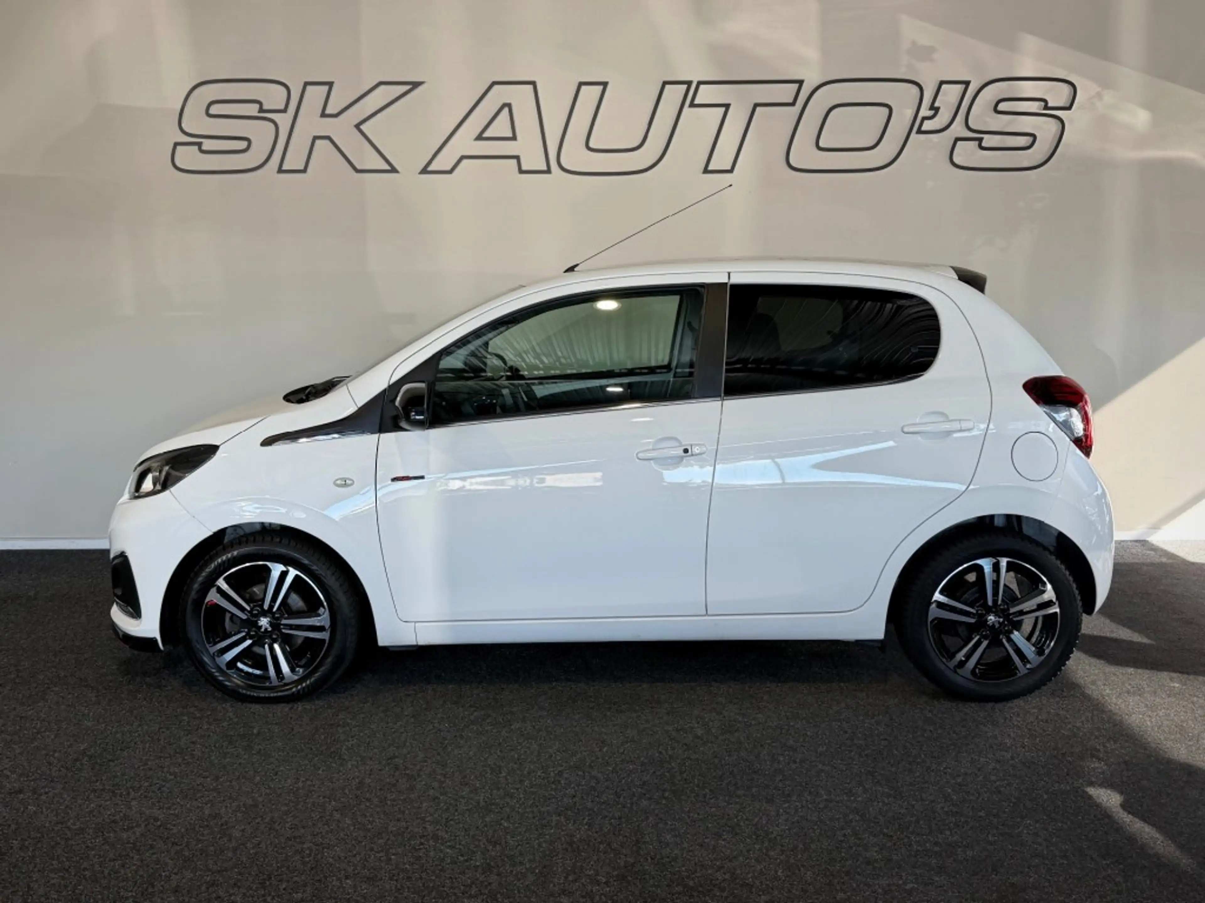 Peugeot 108 1.2 PURETECH GT-LINE l NAP l CAMERA l CLIMA l LMV — photo 9