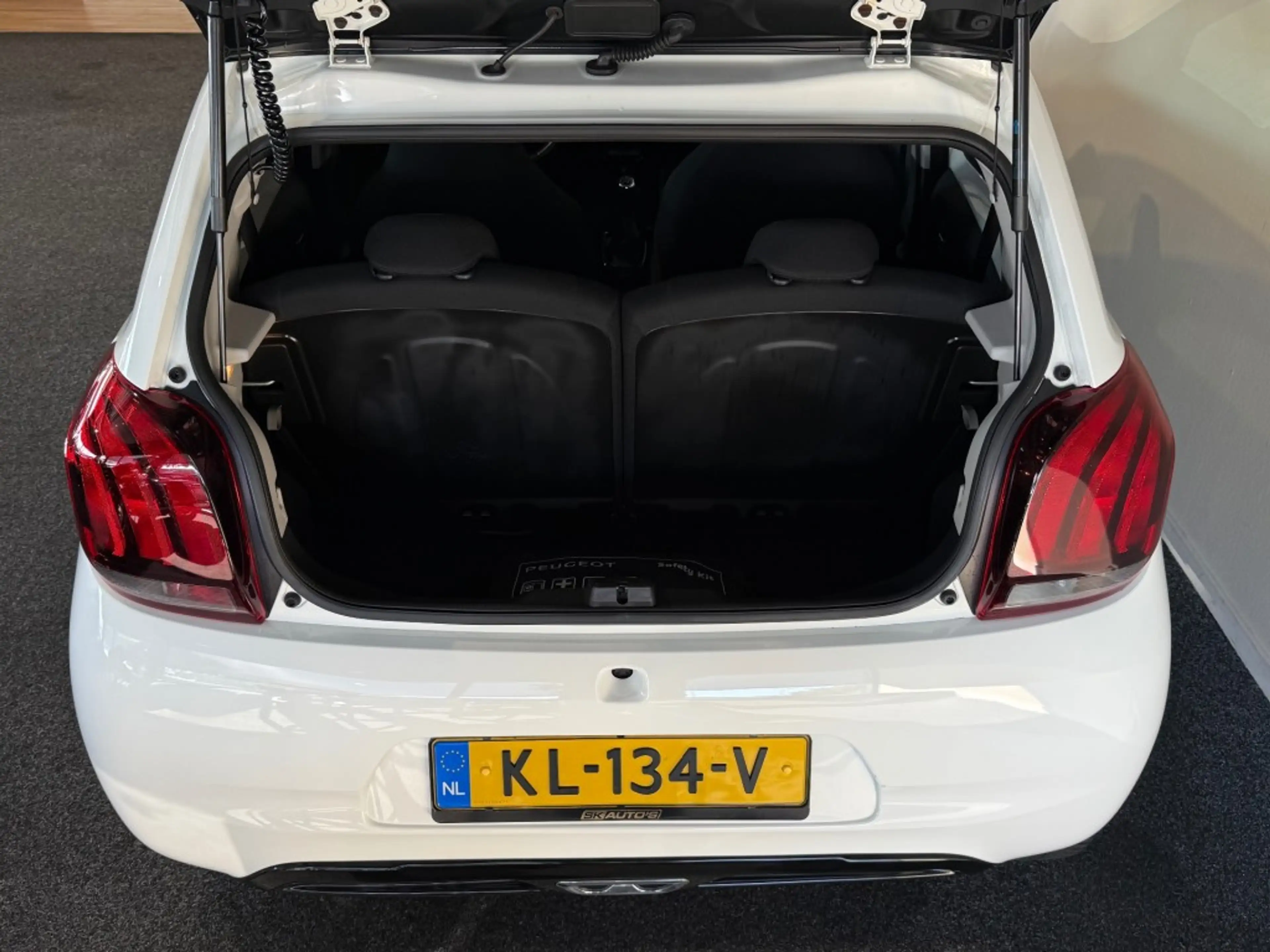 Peugeot 108 1.2 PURETECH GT-LINE l NAP l CAMERA l CLIMA l LMV — photo 45