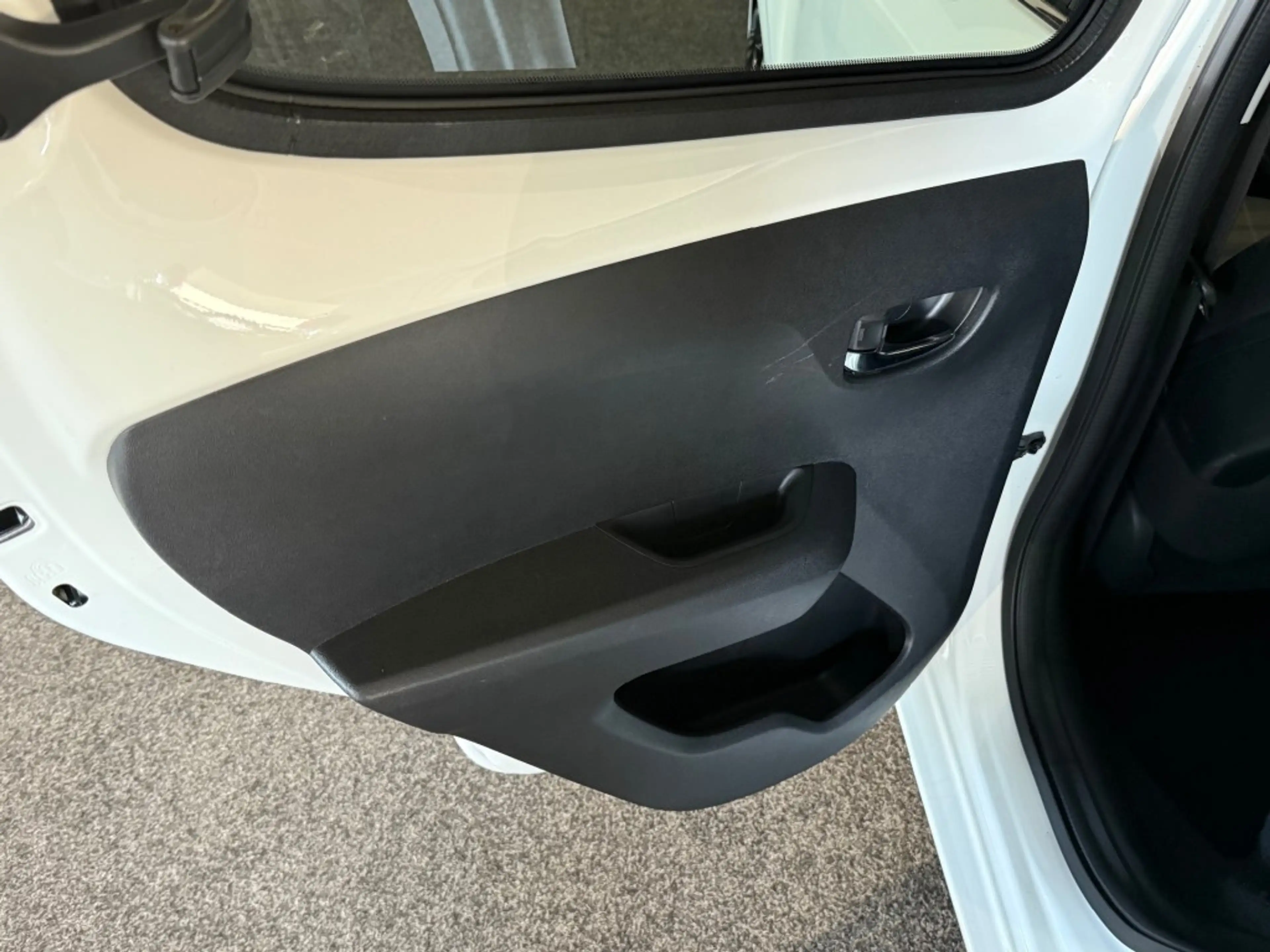 Peugeot 108 1.2 PURETECH GT-LINE l NAP l CAMERA l CLIMA l LMV — photo 35