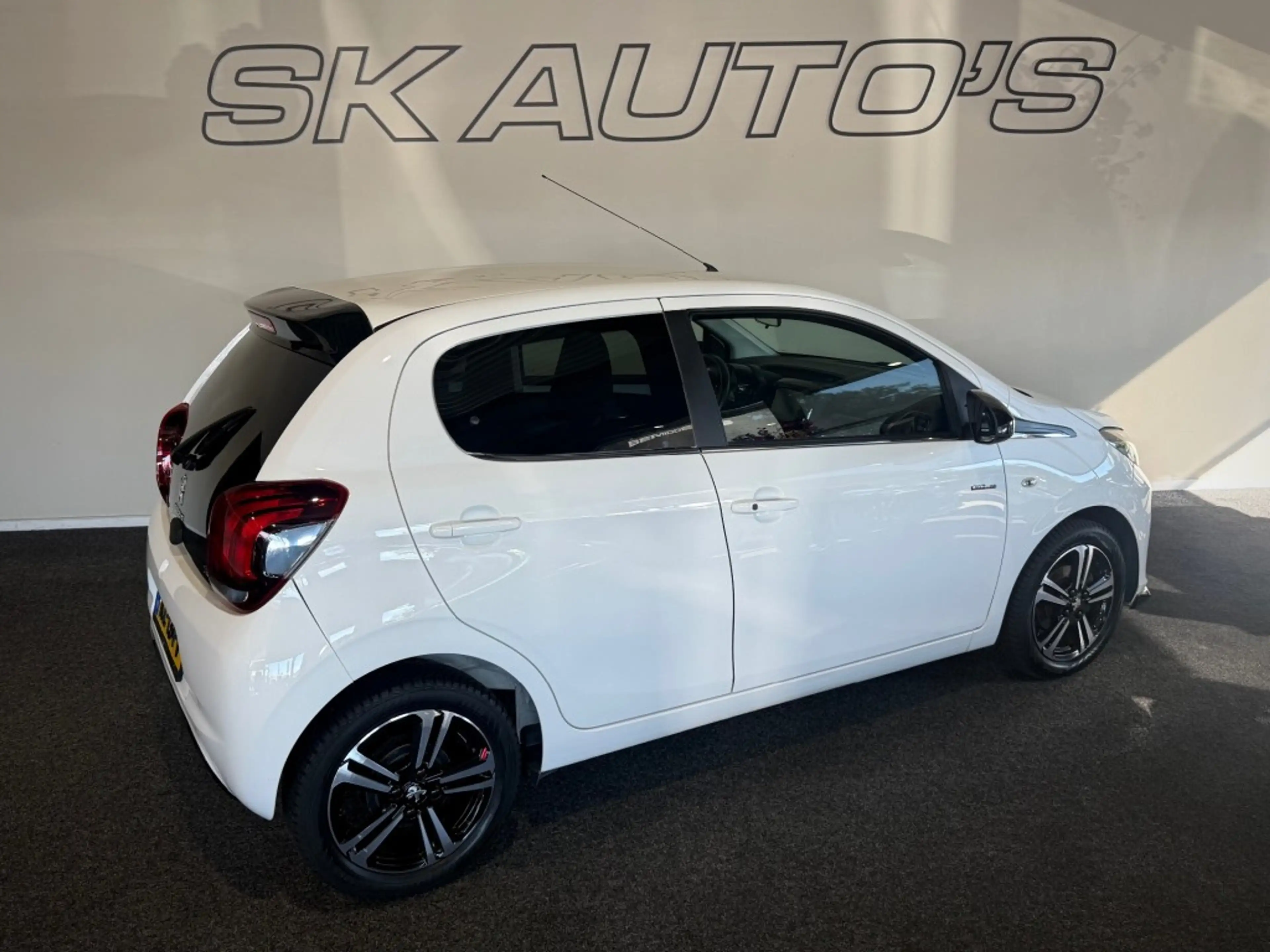 Peugeot 108 1.2 PURETECH GT-LINE l NAP l CAMERA l CLIMA l LMV — photo 3