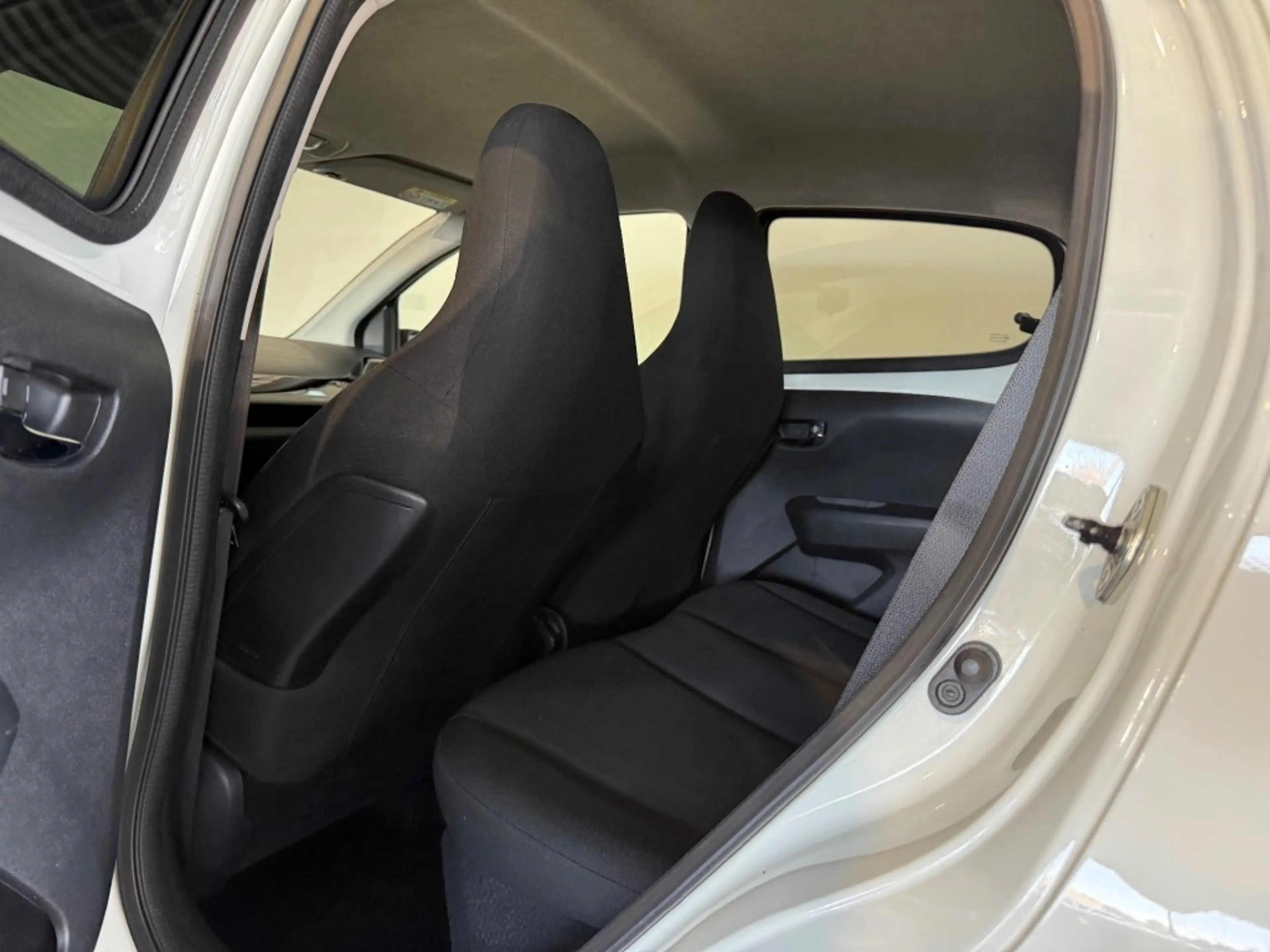 Peugeot 108 1.2 PURETECH GT-LINE l NAP l CAMERA l CLIMA l LMV — photo 38
