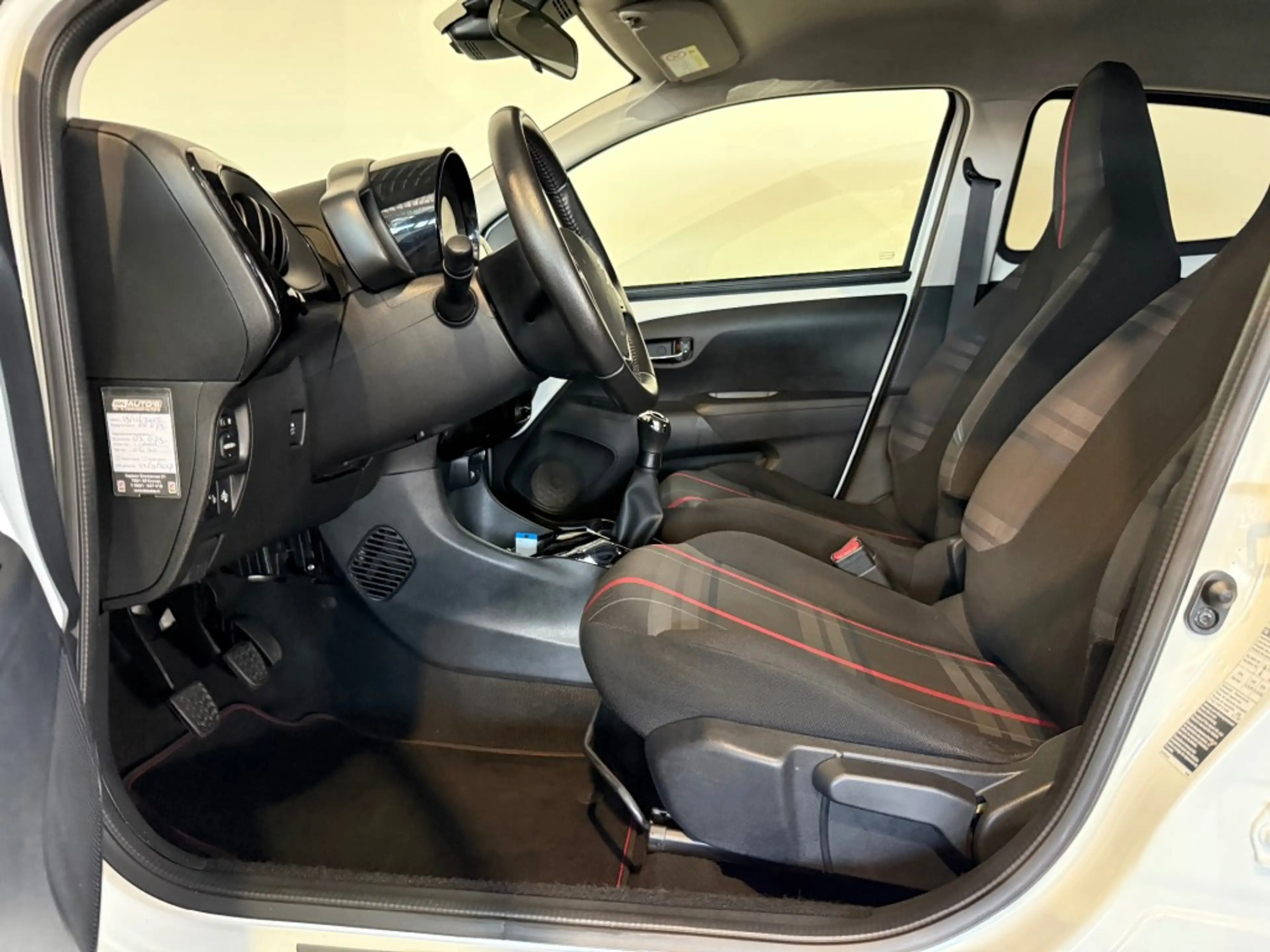 Peugeot 108 1.2 PURETECH GT-LINE l NAP l CAMERA l CLIMA l LMV — photo 13