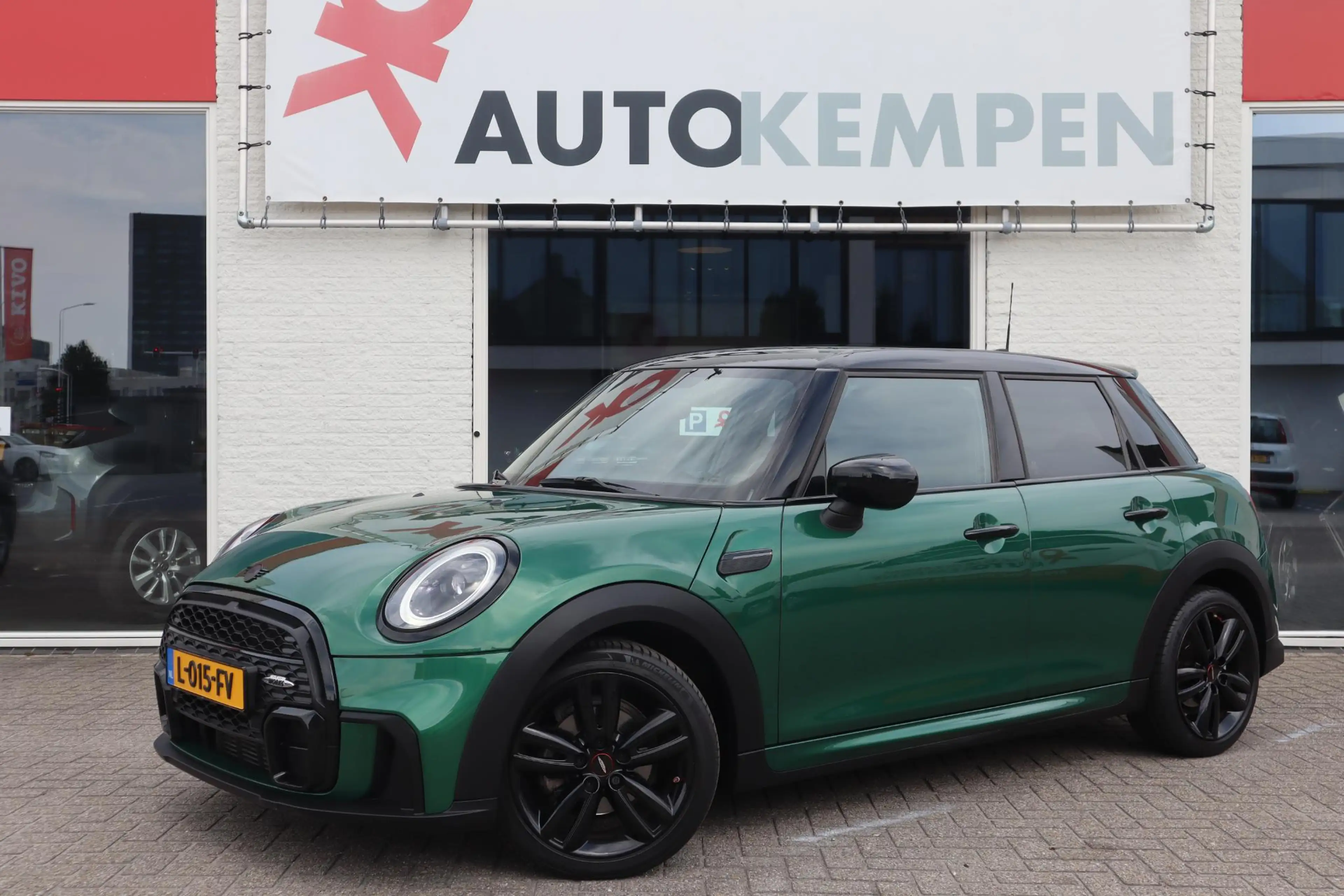 MINI John Cooper Works 1.5 JCW PACKAGE 5-DEURS|NAV/CARPLAY|STOELVERWARMIN — photo 4