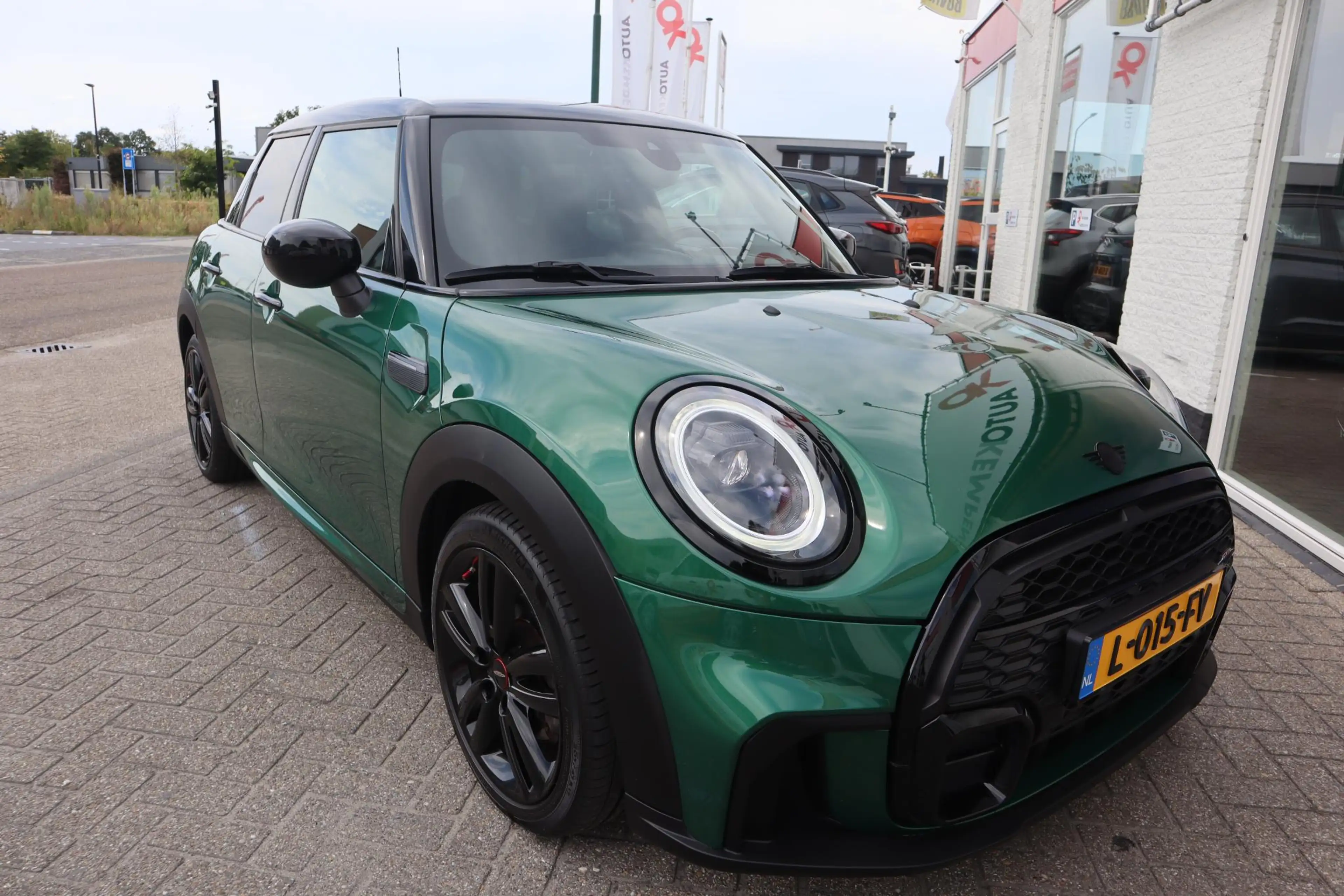 MINI John Cooper Works 1.5 JCW PACKAGE 5-DEURS|NAV/CARPLAY|STOELVERWARMIN — photo 19