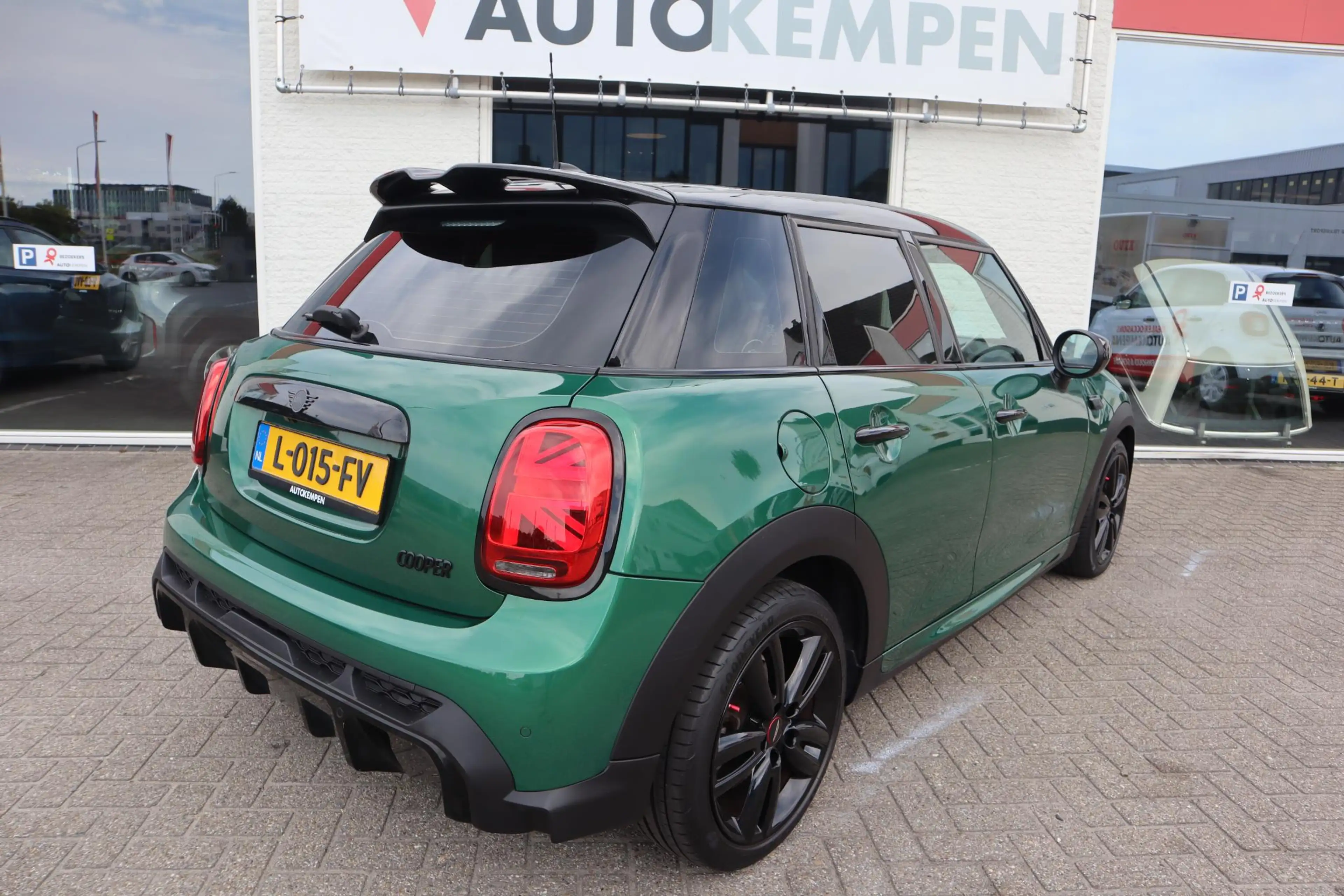 MINI John Cooper Works 1.5 JCW PACKAGE 5-DEURS|NAV/CARPLAY|STOELVERWARMIN — photo 15
