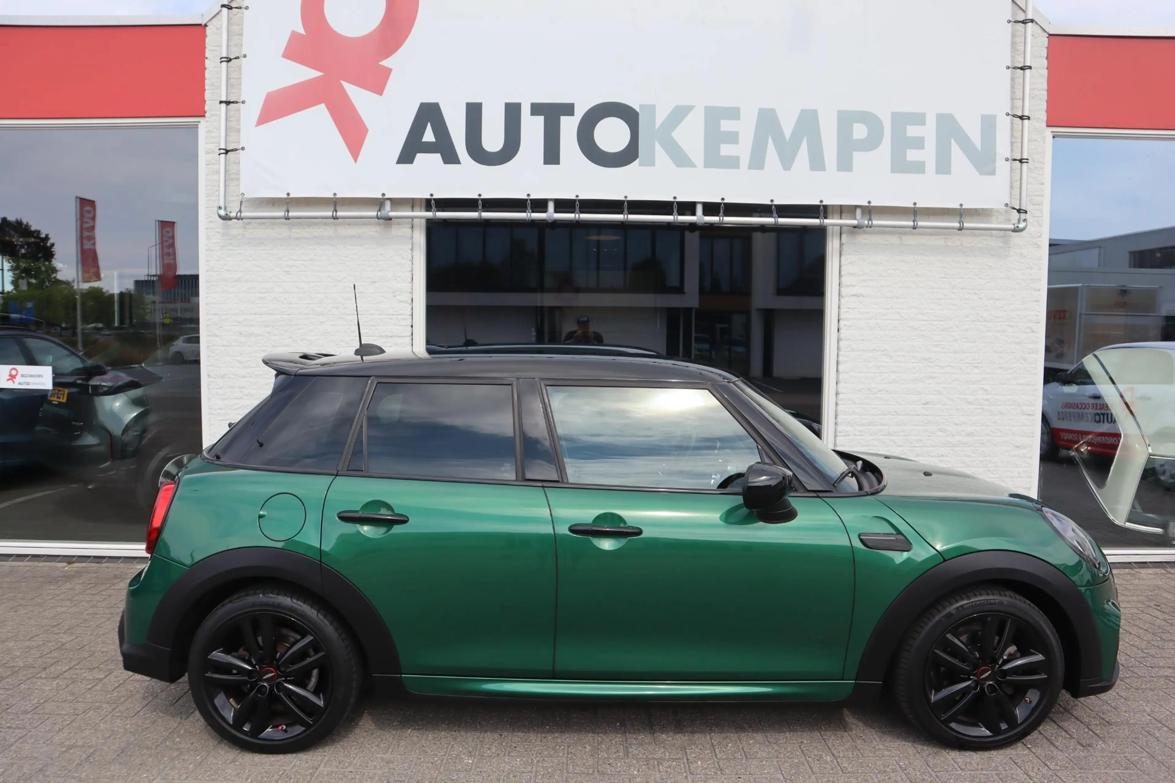 MINI John Cooper Works 1.5 JCW PACKAGE 5-DEURS|NAV/CARPLAY|STOELVERWARMIN — photo 3