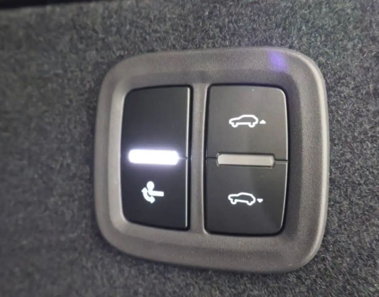 Porsche Macan Electric 4 *AHK/PANO* 9