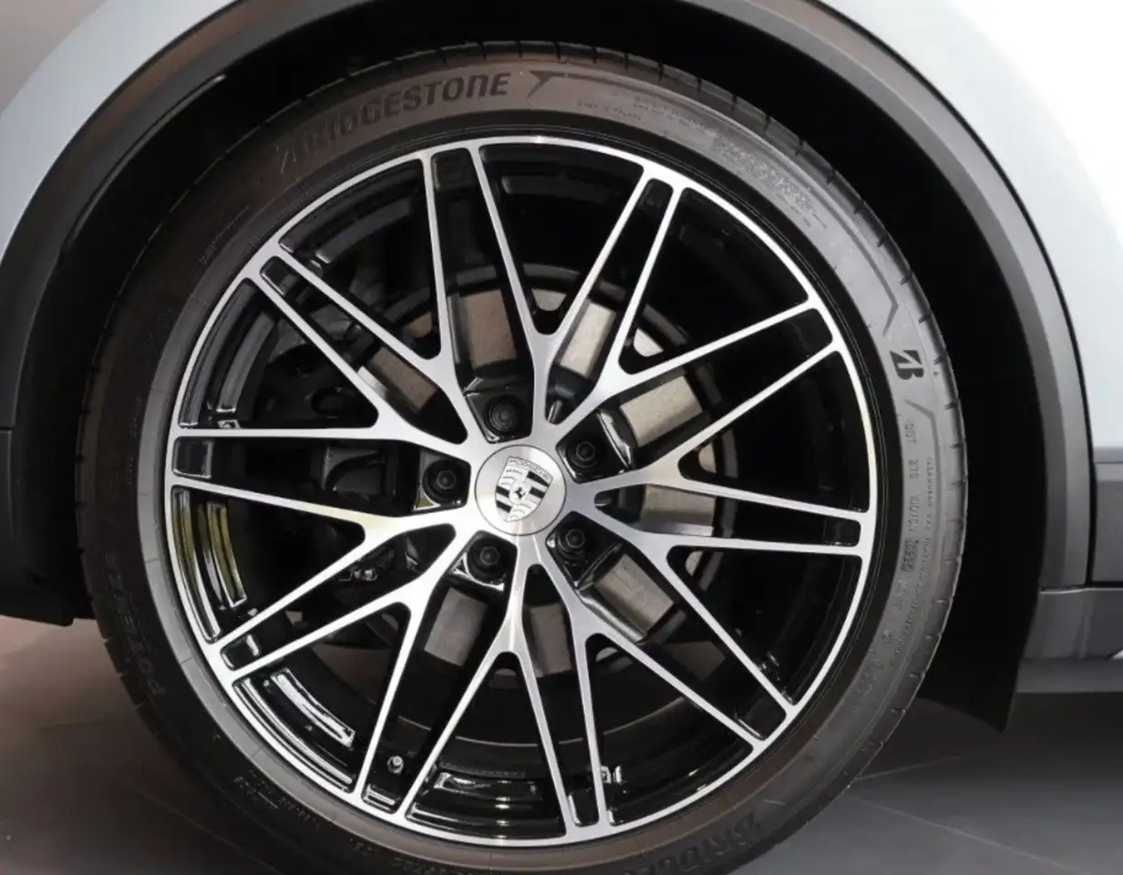 Porsche Macan Electric 4 *AHK/PANO* 8