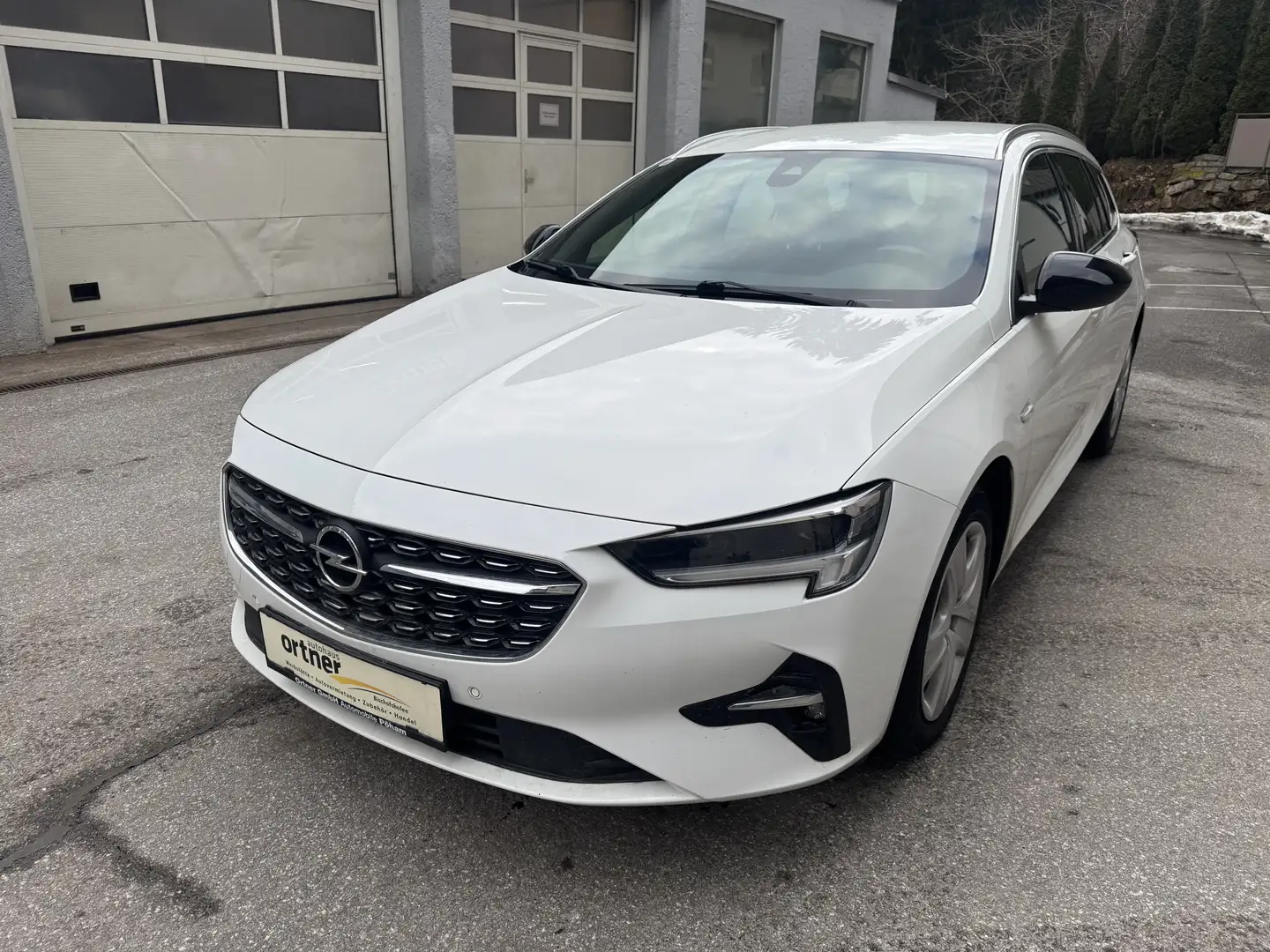 Opel Insignia Business Elegance Weiß - 1