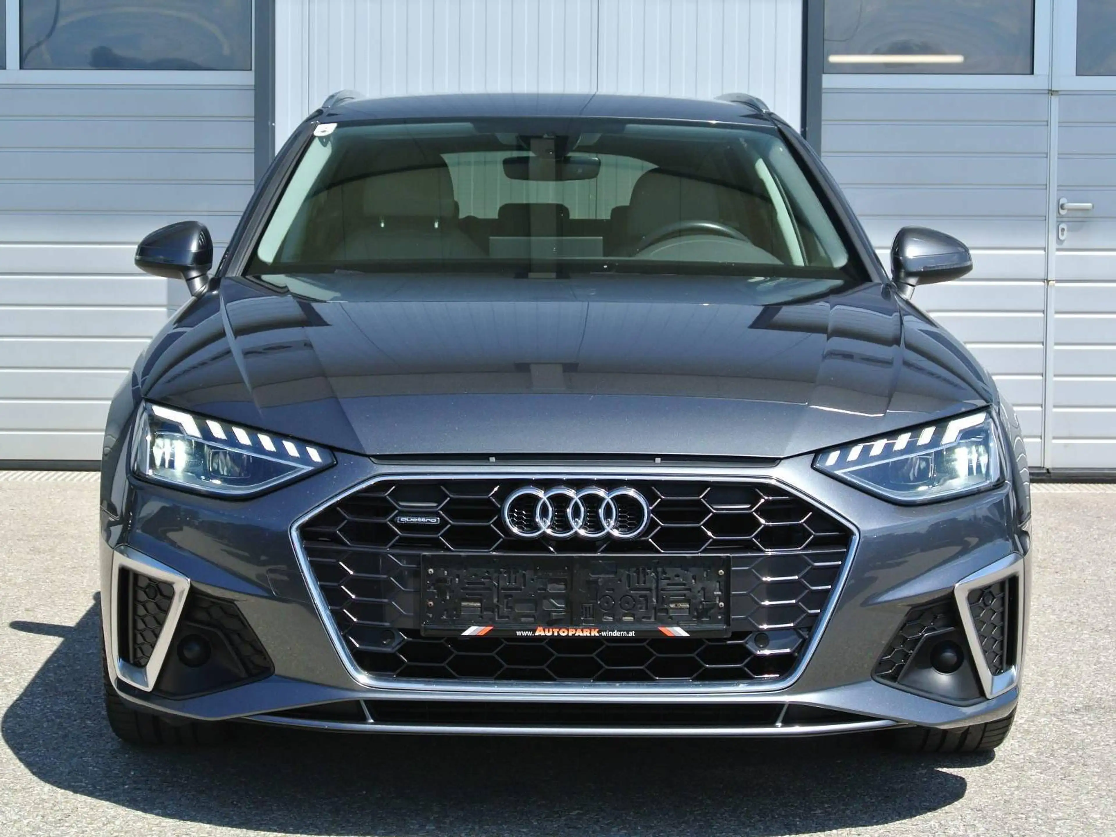 Audi A4 Avant 40 TDI quattro ** S line ** LEDER * AHK * — photo 3