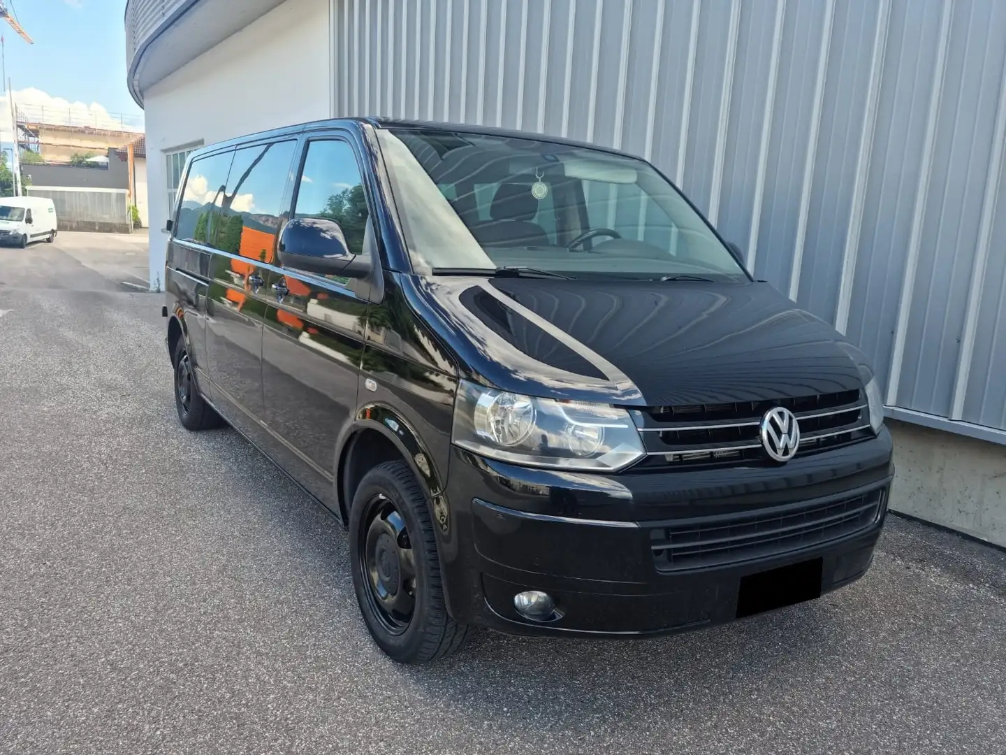 Volkswagen T5 Caravelle 4Motion 2.0 TDI - Motore nuovo solo 10.000km Black - 1