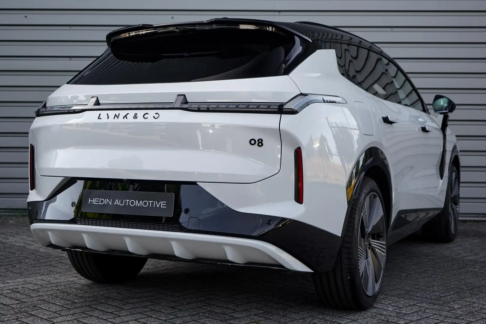 Lynk & Co 08 1.5 More | 200 KM Electrisch | Panorama Dak | Andr Wit - 2