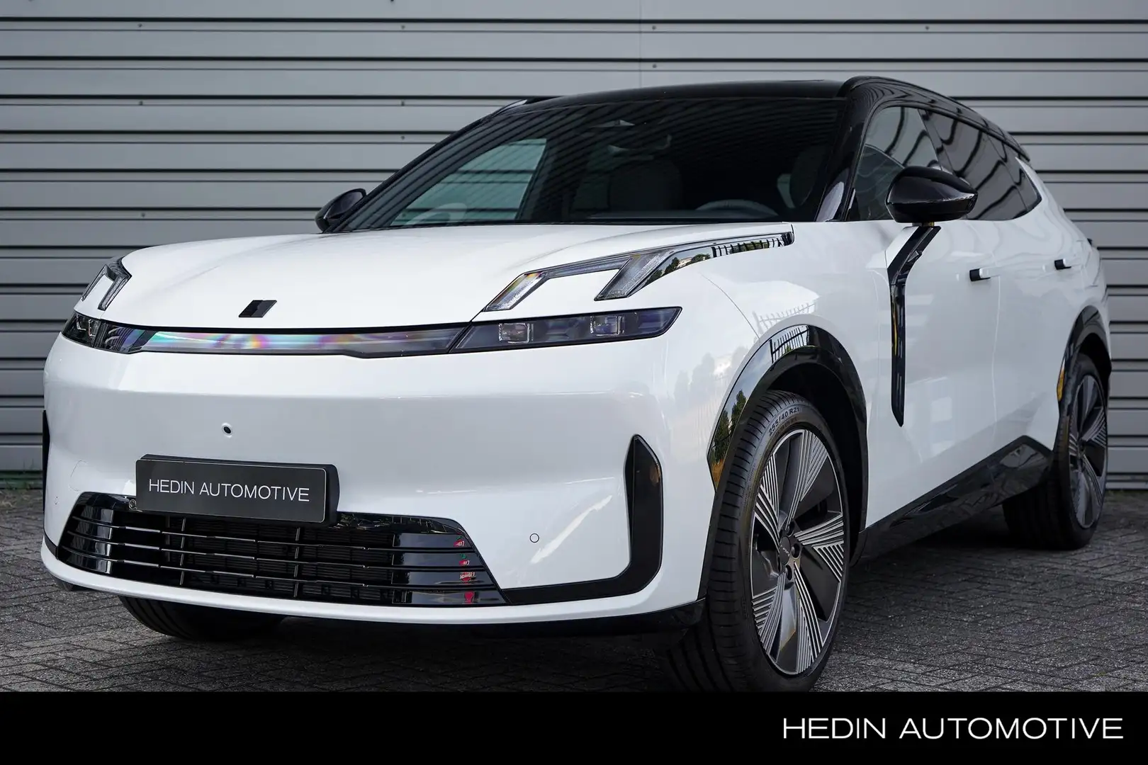 Lynk & Co 08 1.5 More | 200 KM Electrisch | Panorama Dak | Andr Wit - 1