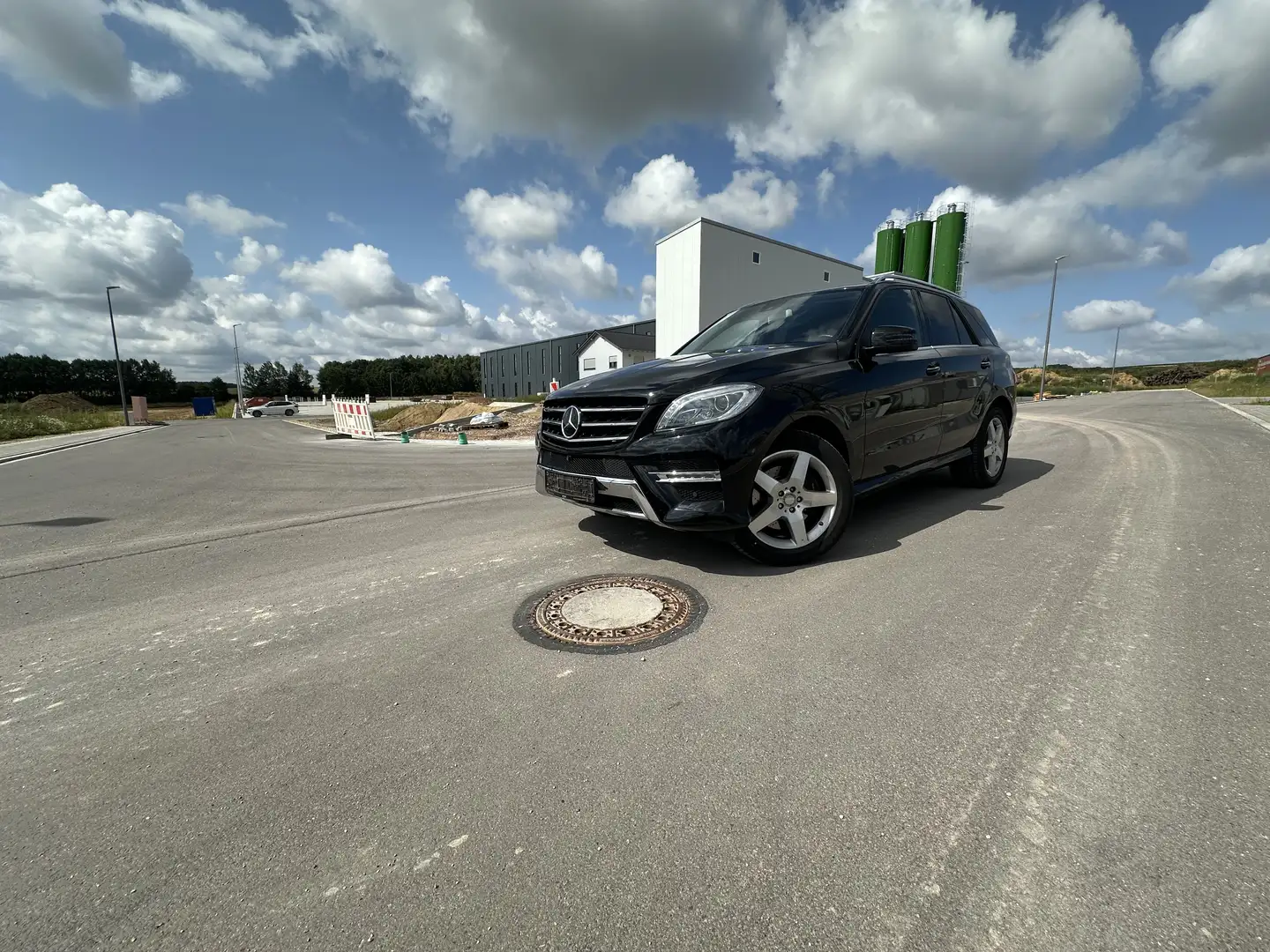 Mercedes-Benz ML 350 Amg 8 Facbereift Alle Service bei Mercedes Negru - 1