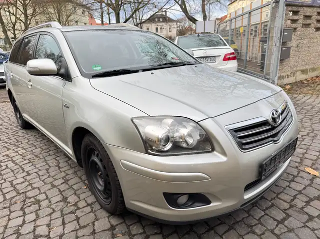 Toyota Avensis 2.2 D-CAT Travel