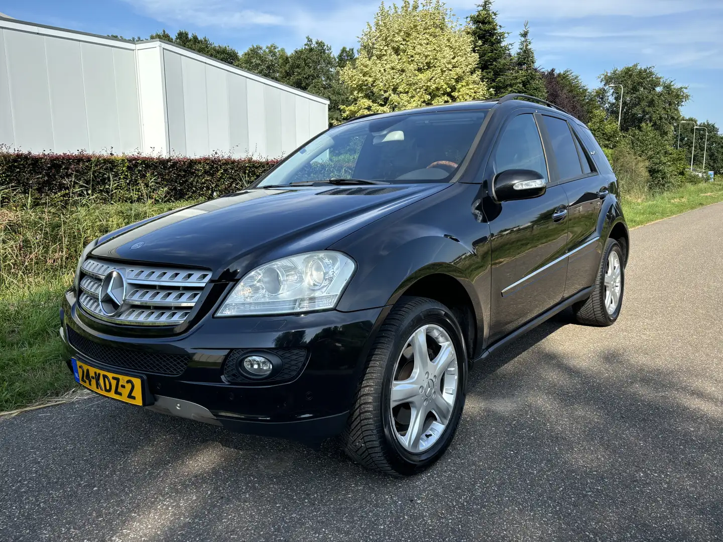 Mercedes-Benz ML 320 M-klasse CDI / AUTOMAAT / SCHUIFDAK / LUCHTVERING Zwart - 1