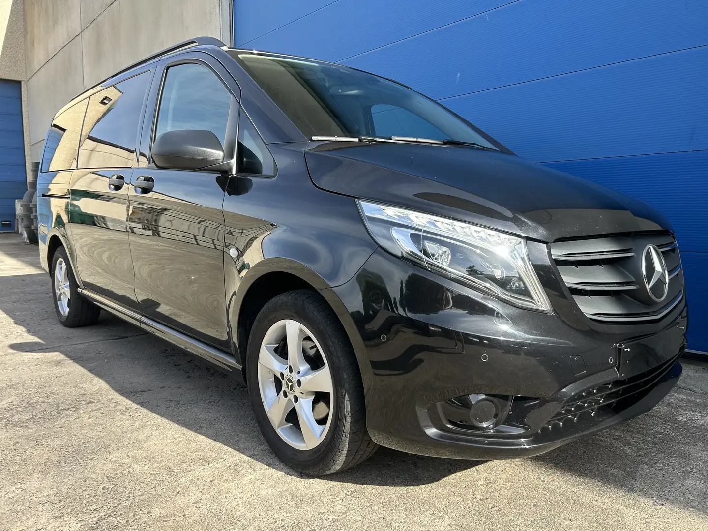 Mercedes-Benz Vito 116 Tourer Automaat 7PL (32.223Euro ex.) Distronic Negro - 1